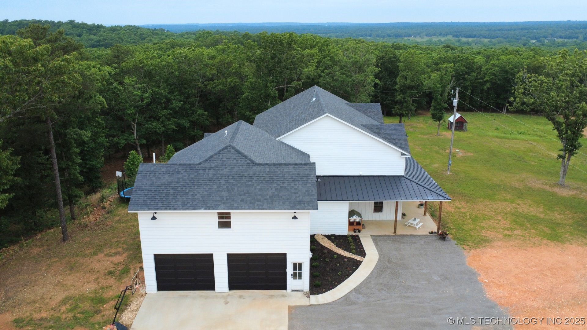 11457 N 510 Road Property Photo 6