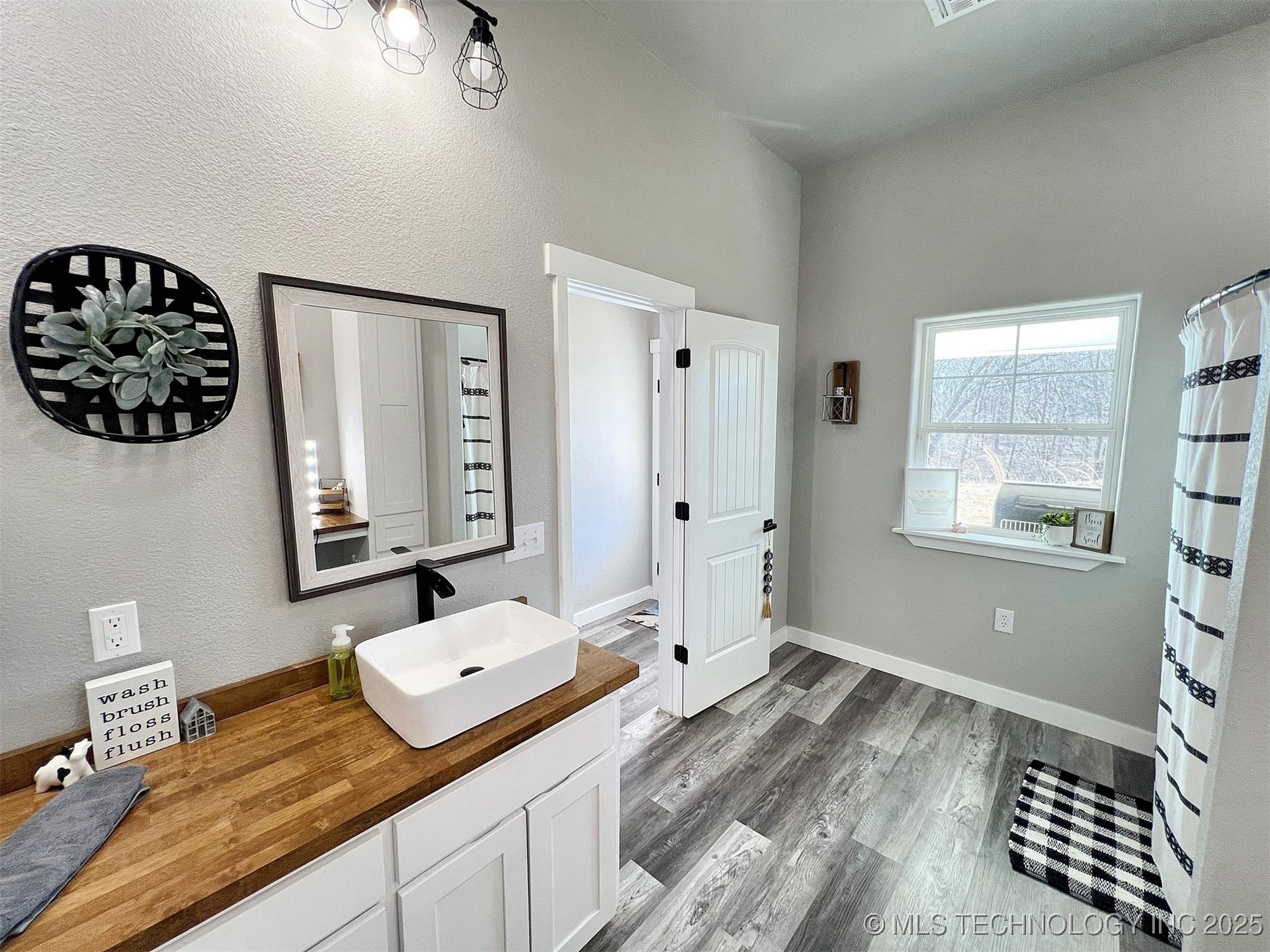 11457 N 510 Road Property Photo 54