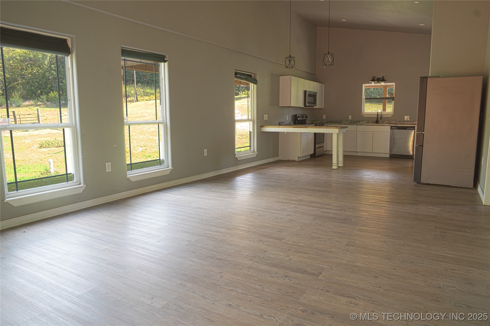 80300 S 4688 Property Photo 10