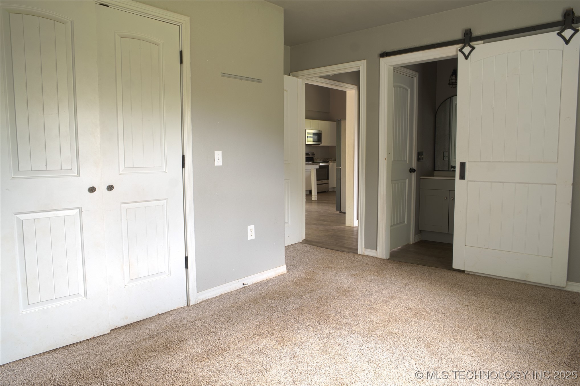 80300 S 4688 Property Photo 14