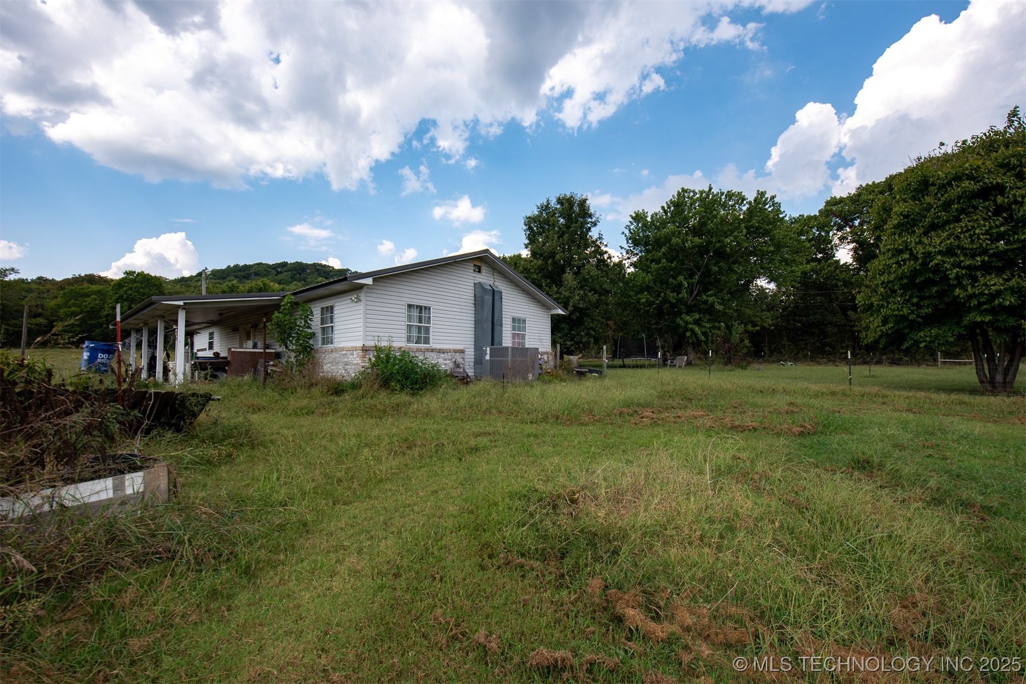 465602 E 850 Road Property Photo 5