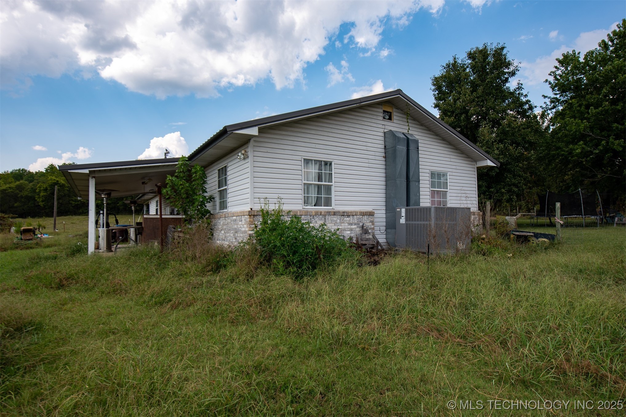 465602 E 850 Road Property Photo 6