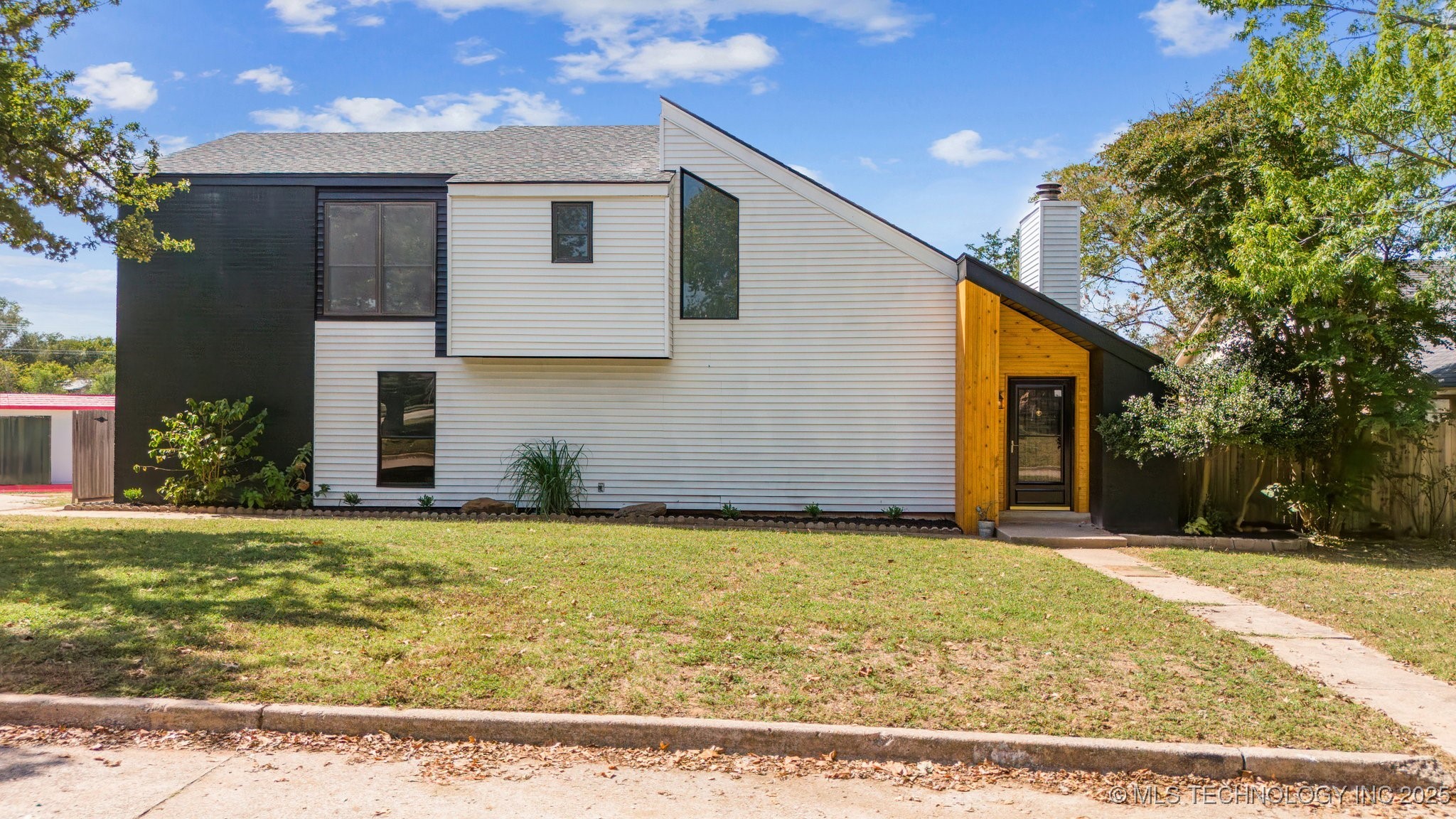 802 N Boyd Circle Property Photo 1