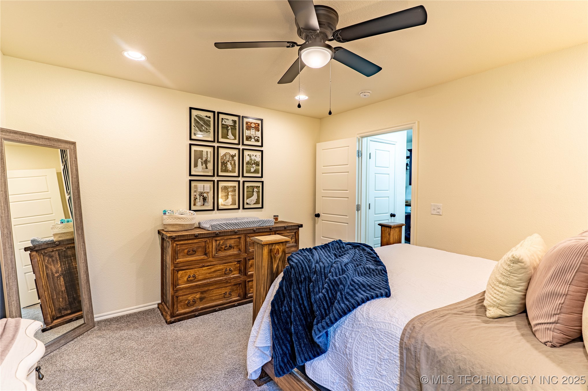 904 S Hickory Street Property Photo 11