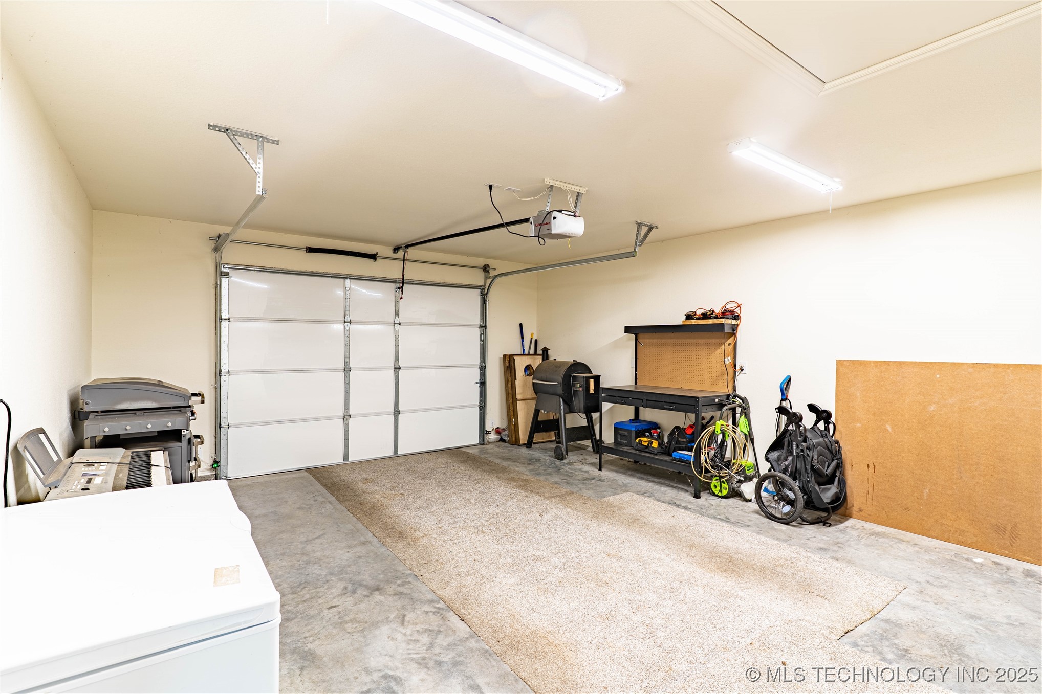 904 S Hickory Street Property Photo 22