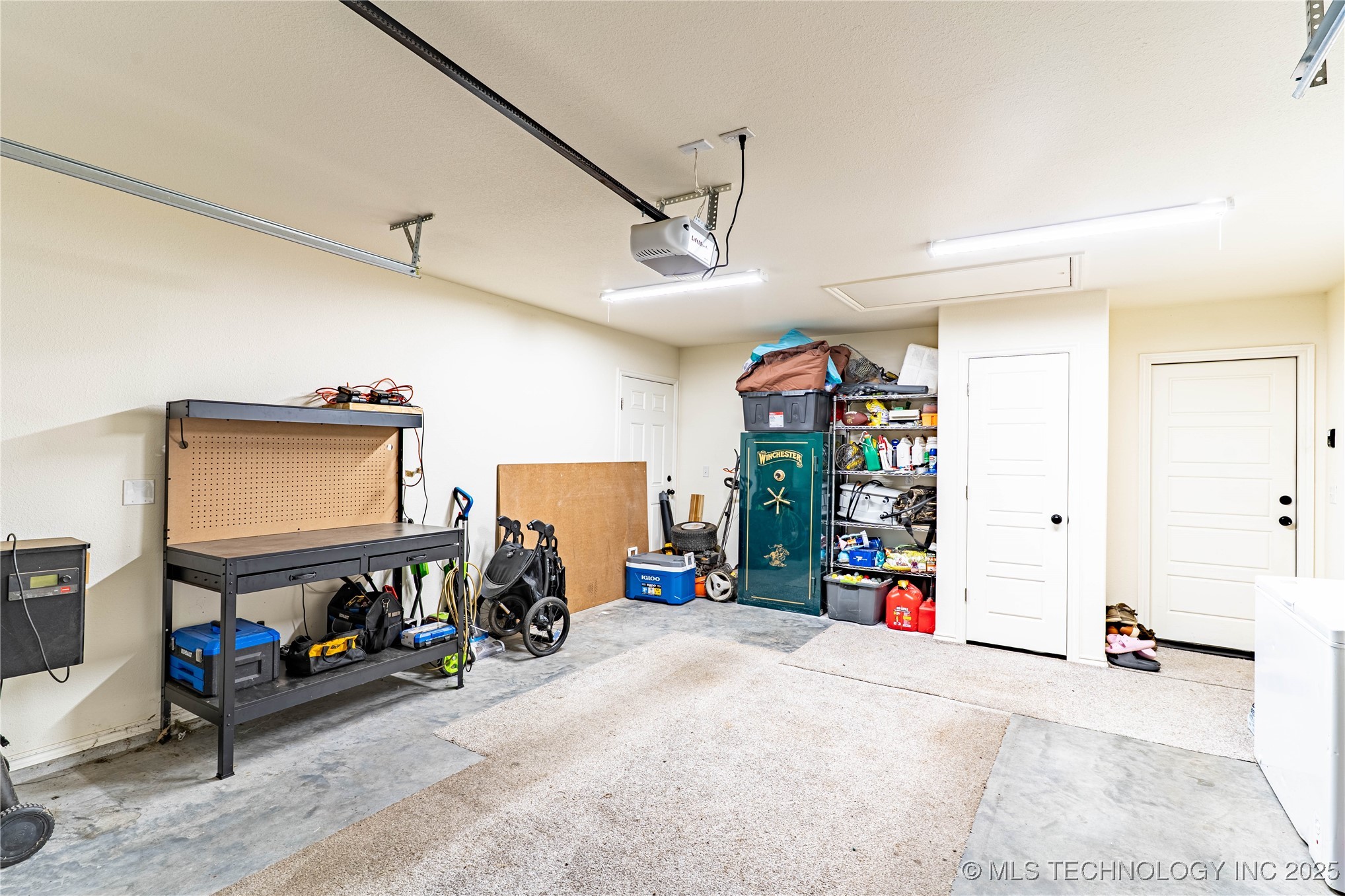 904 S Hickory Street Property Photo 23