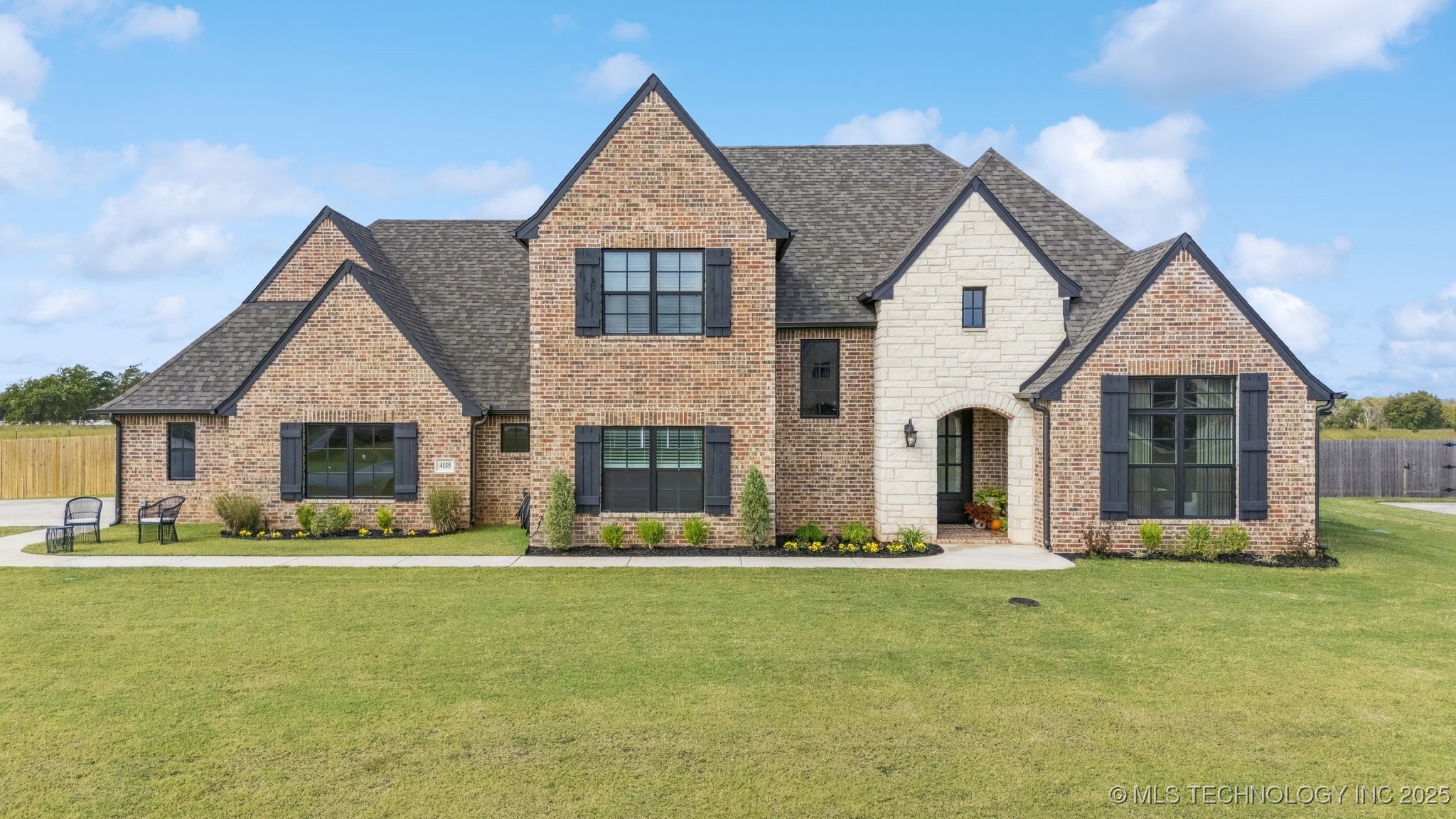 4135 E 179th Street S Property Photo 3