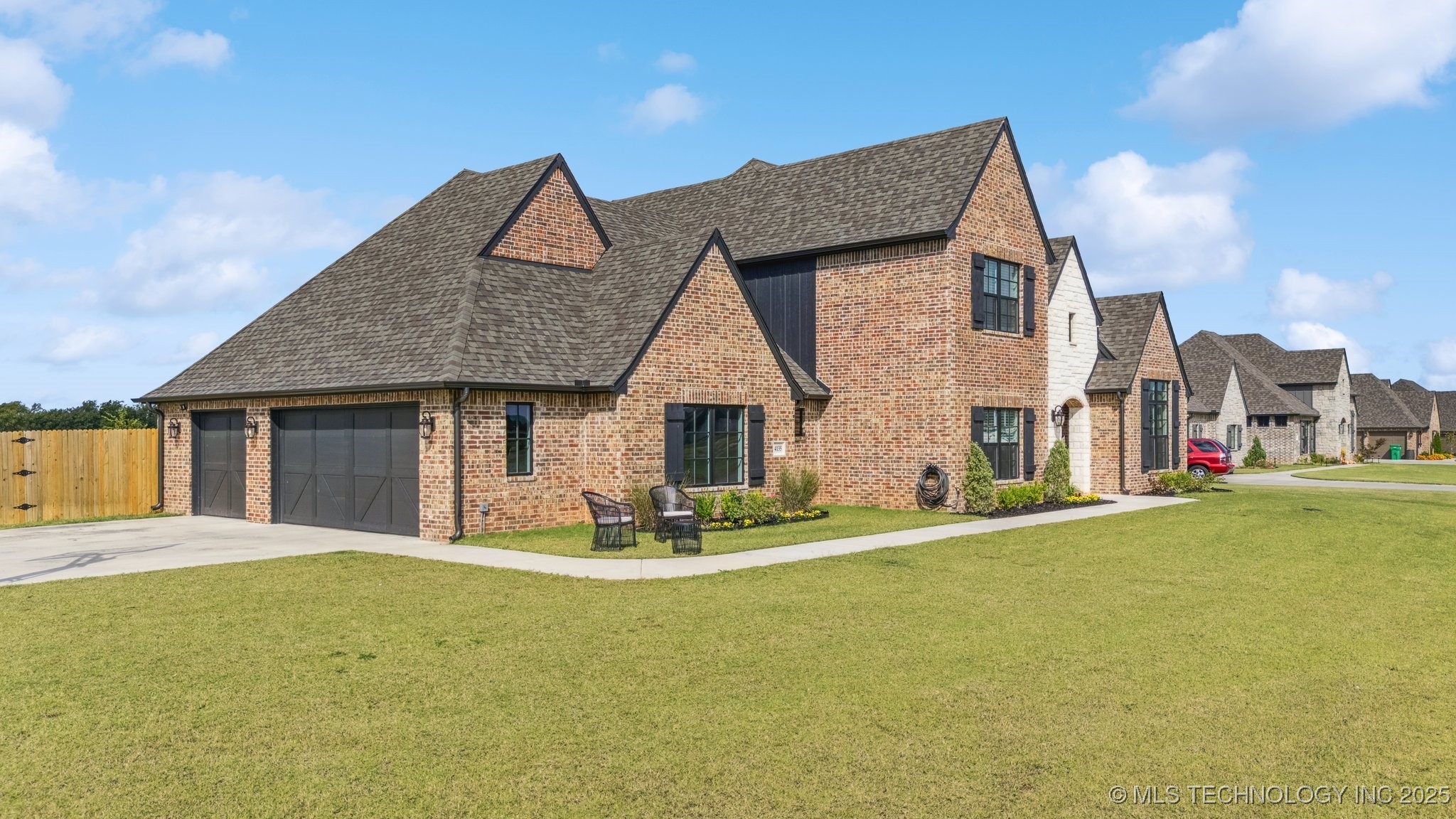 4135 E 179th Street S Property Photo 4