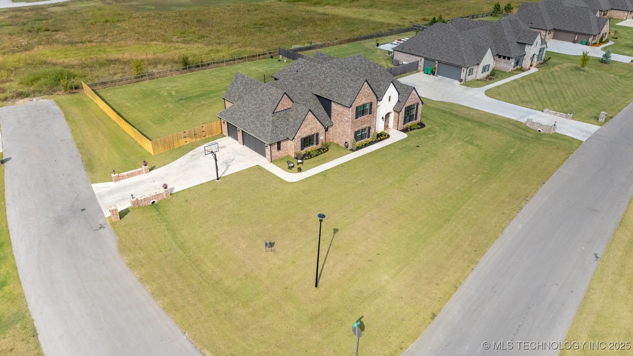 4135 E 179th Street S Property Photo 62