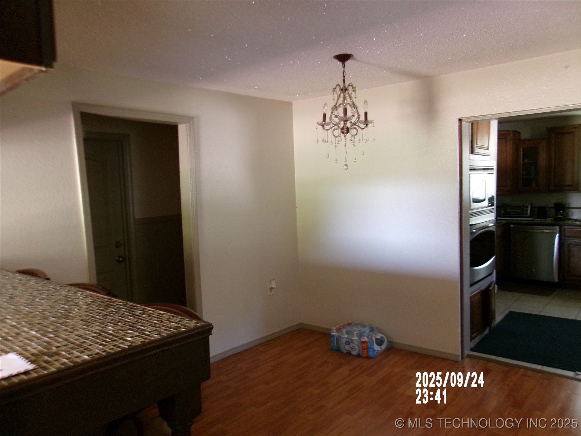 721 S Hickory Avenue Property Photo 9