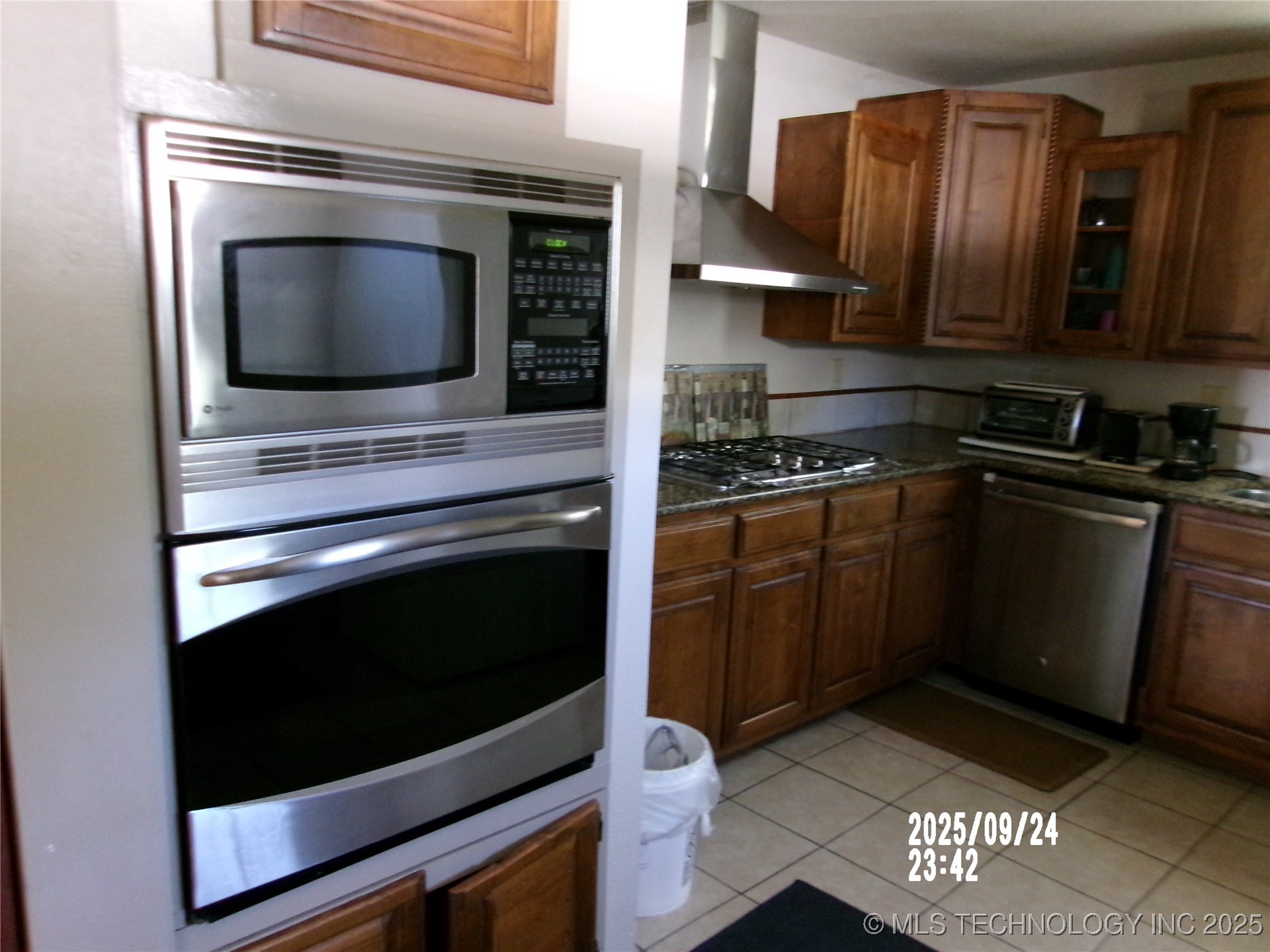 721 S Hickory Avenue Property Photo 10