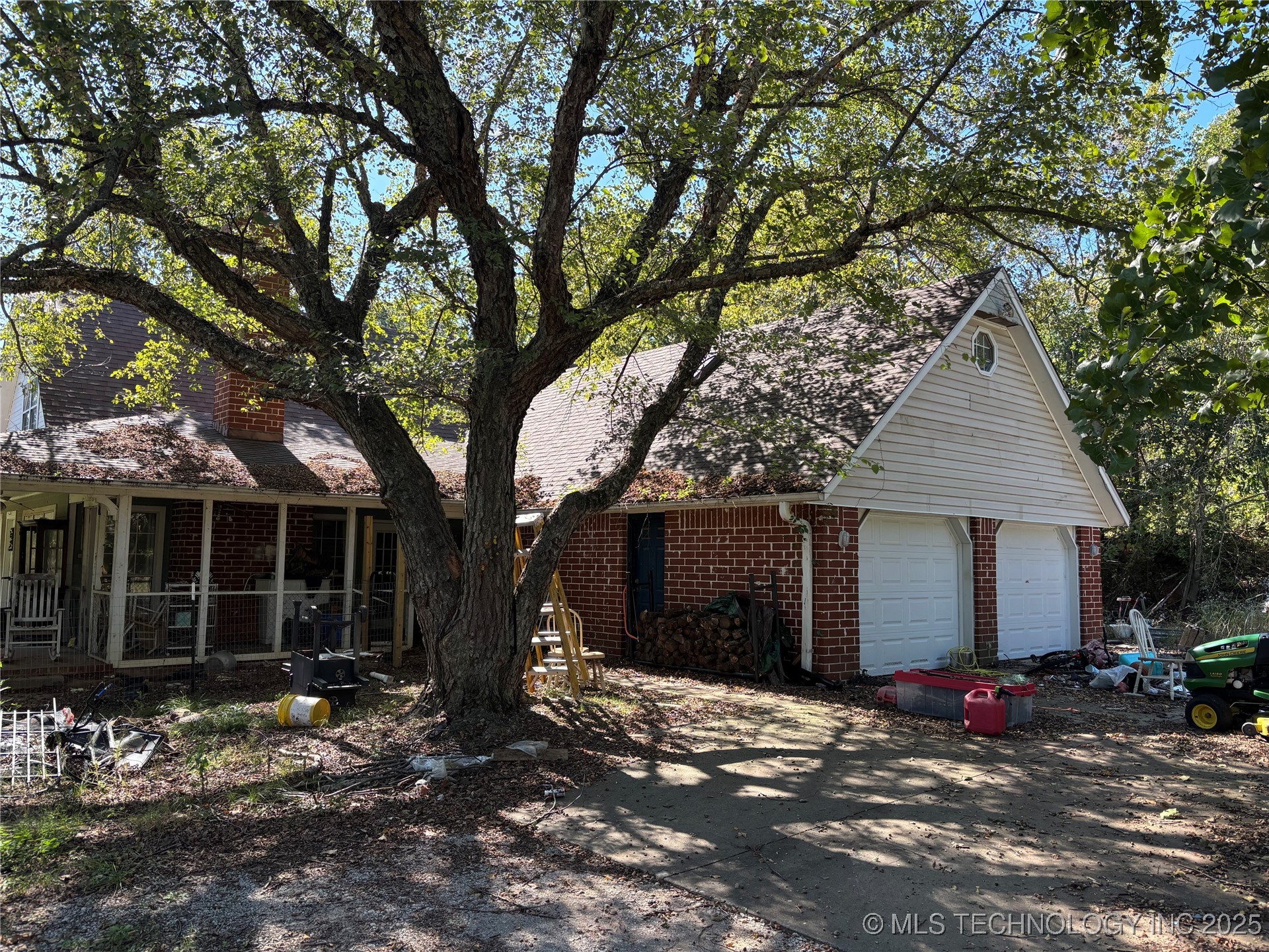 19450 E Acorn Road Property Photo 2