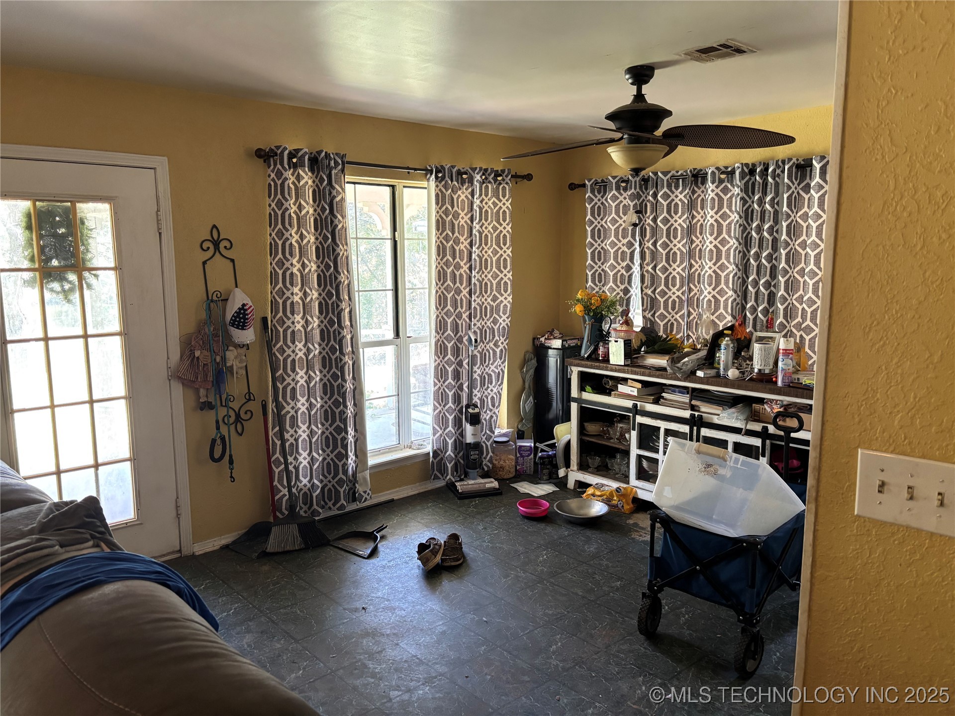 19450 E Acorn Road Property Photo 5