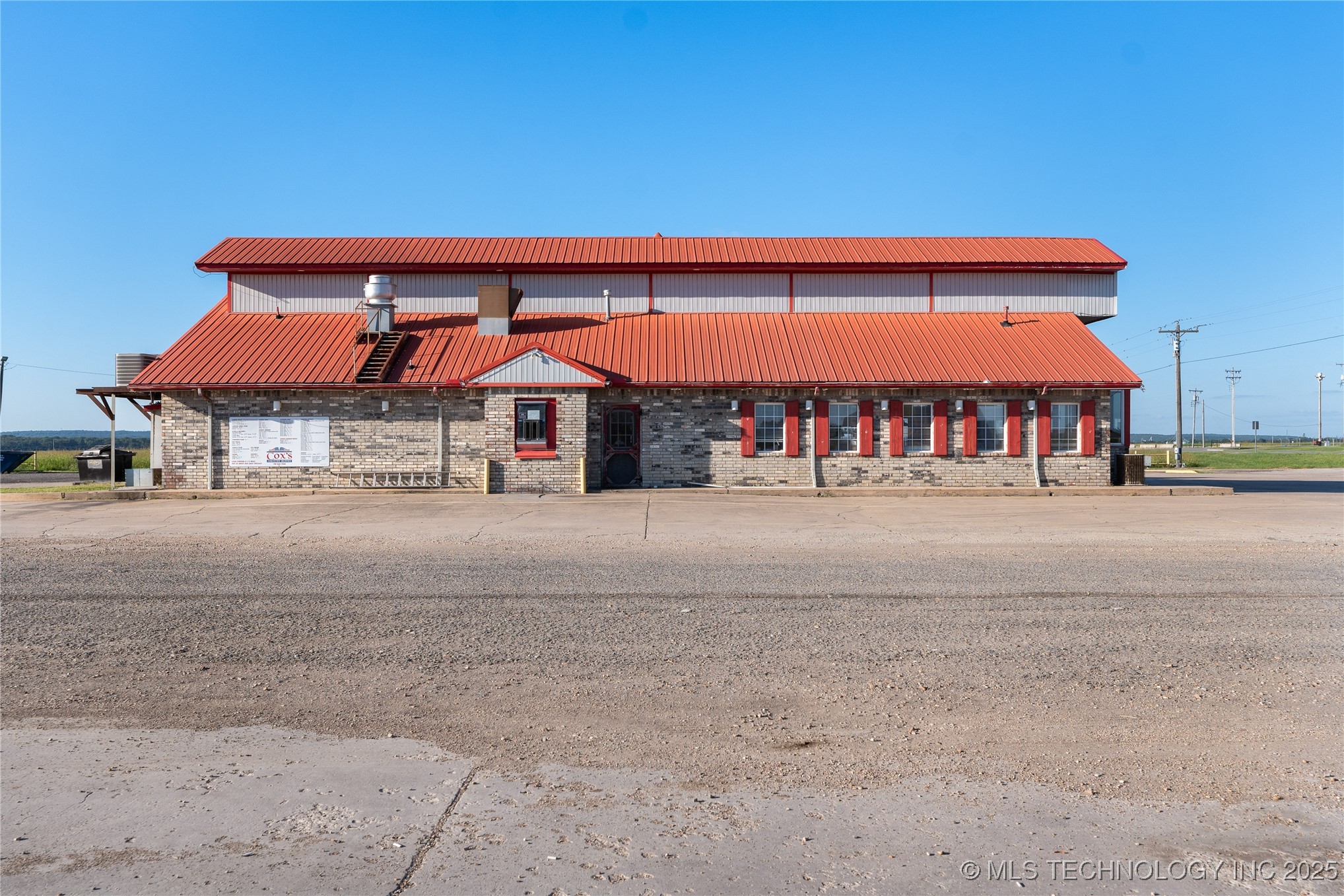 18753 S Highway 100 Property Photo 7