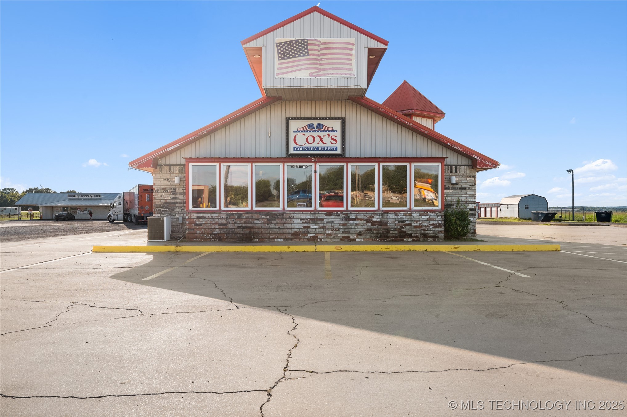 18753 S Highway 100 Property Photo 10