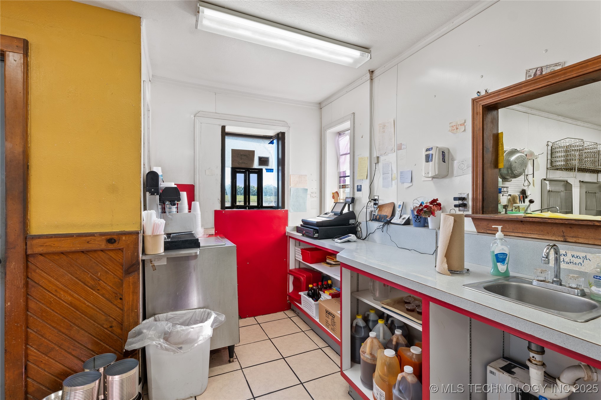 18753 S Highway 100 Property Photo 32