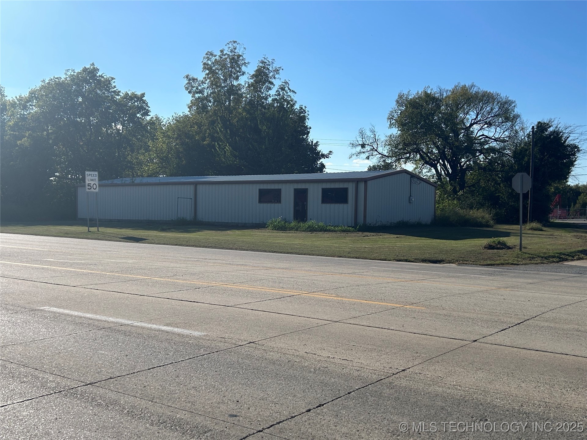 9724 S Hwy 69 Highway Property Photo 2