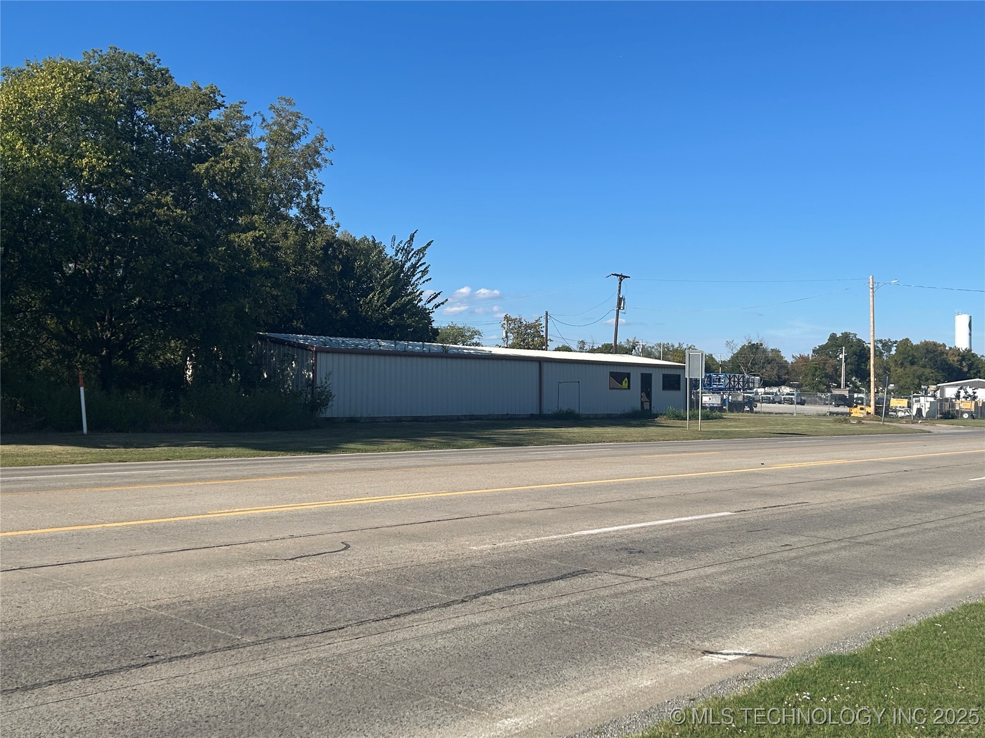 9724 S Hwy 69 Highway Property Photo 4