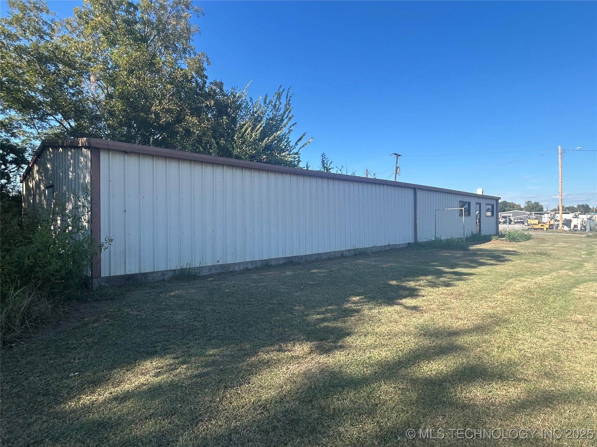 9724 S Hwy 69 Highway Property Photo 6