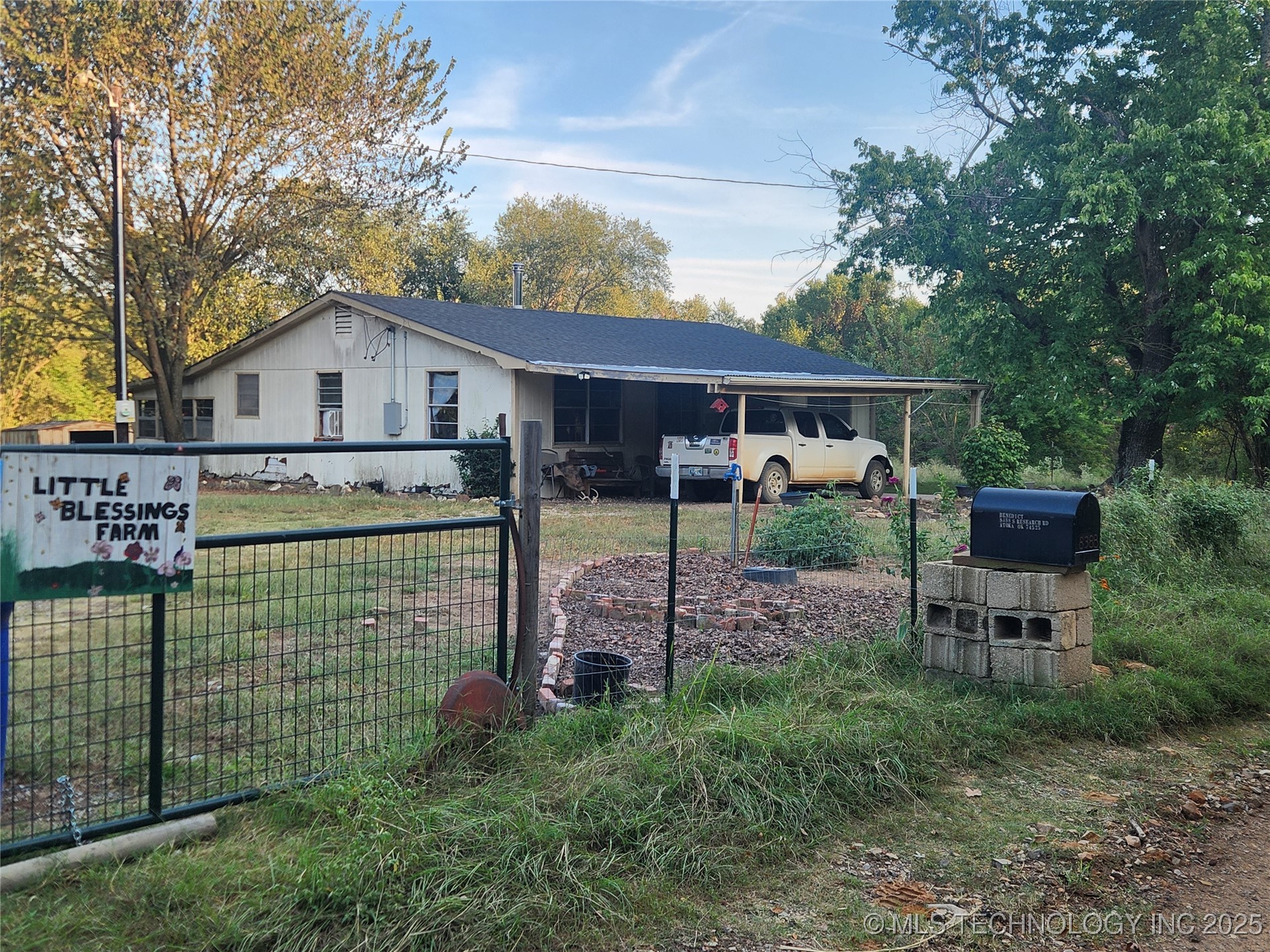 8388 S Research Property Photo 1