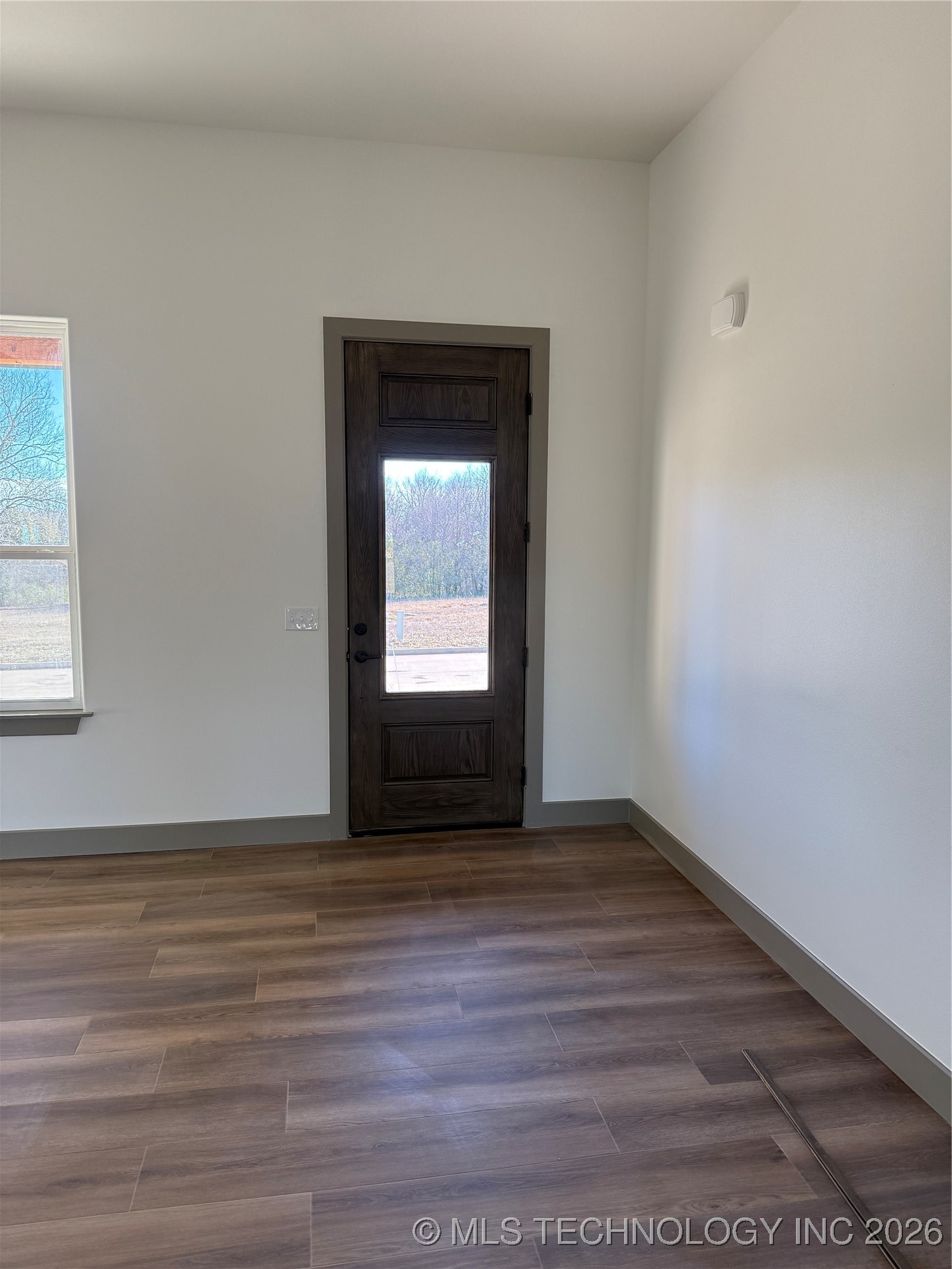 16840 W Sierra Property Photo 5