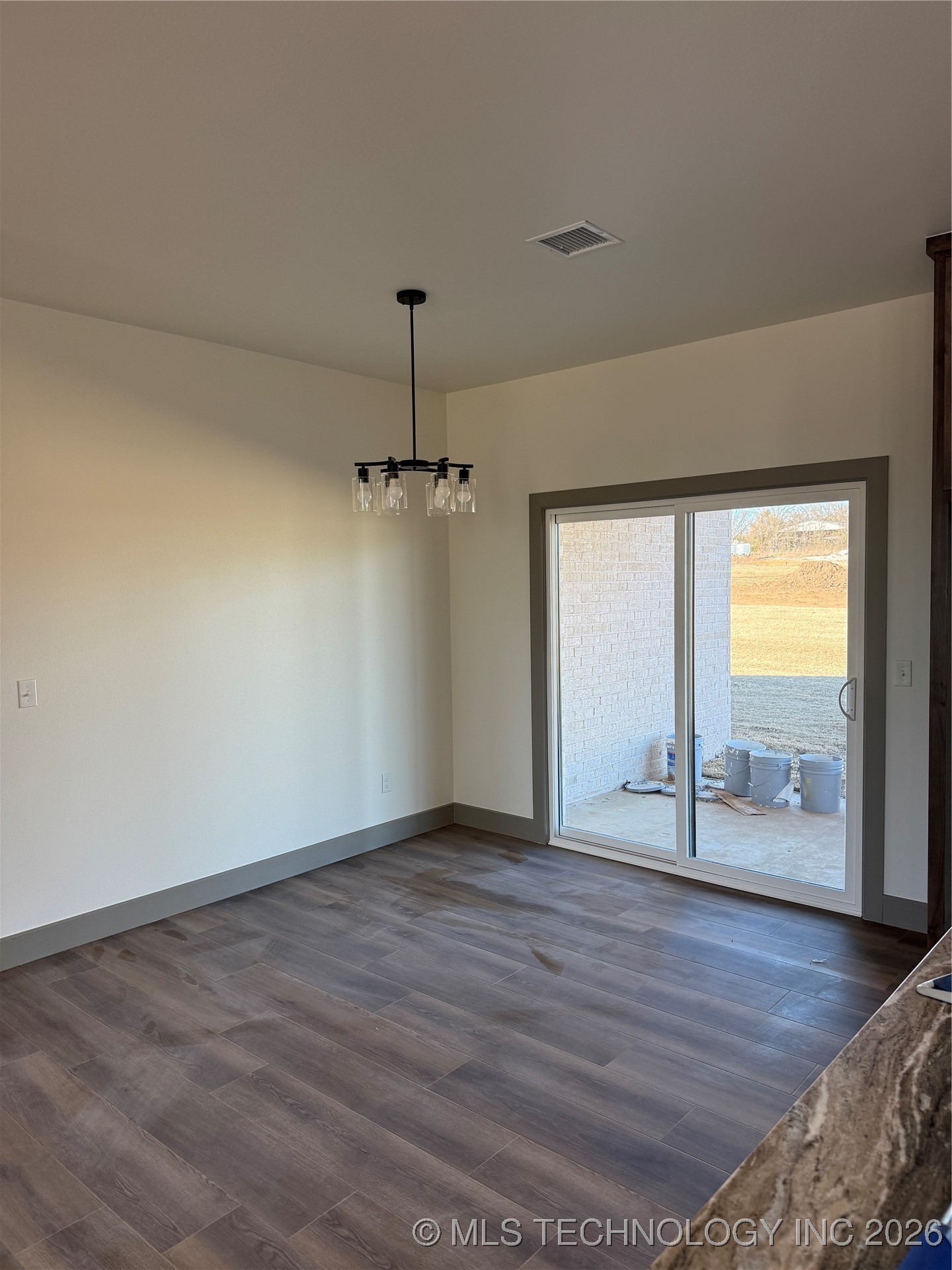 16840 W Sierra Property Photo 7