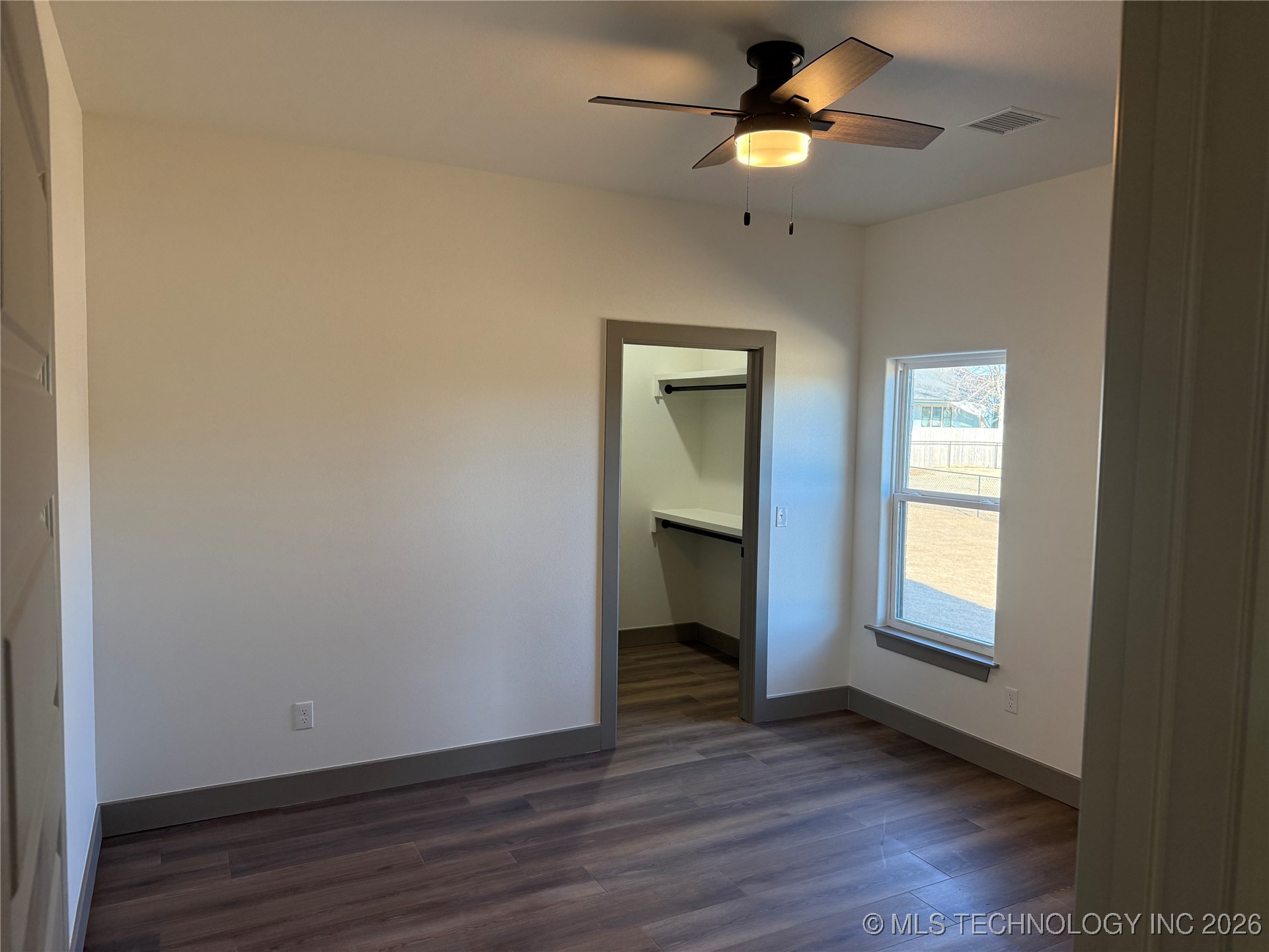 16840 W Sierra Property Photo 8