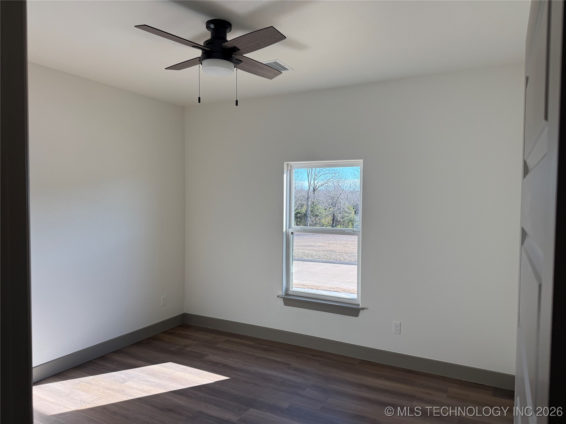 16840 W Sierra Property Photo 9