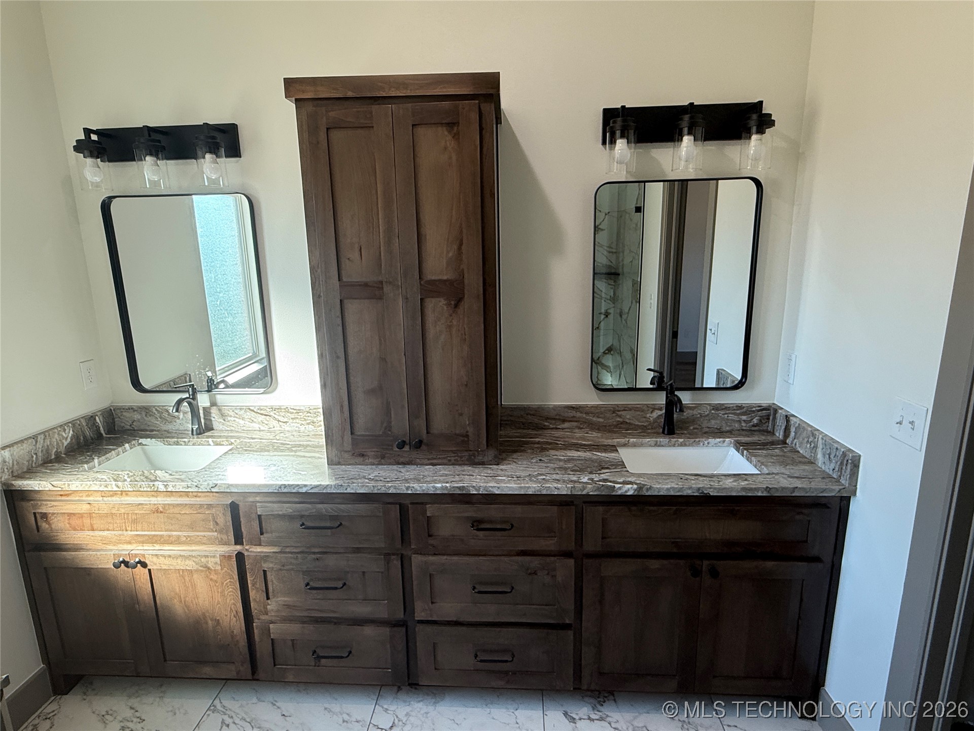 16840 W Sierra Property Photo 14