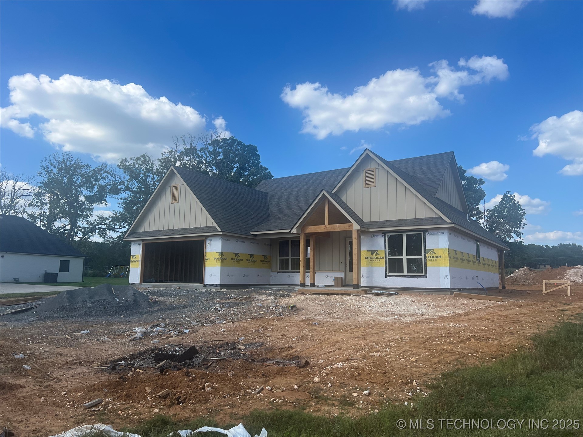 16605 W Sierra Property Photo 2