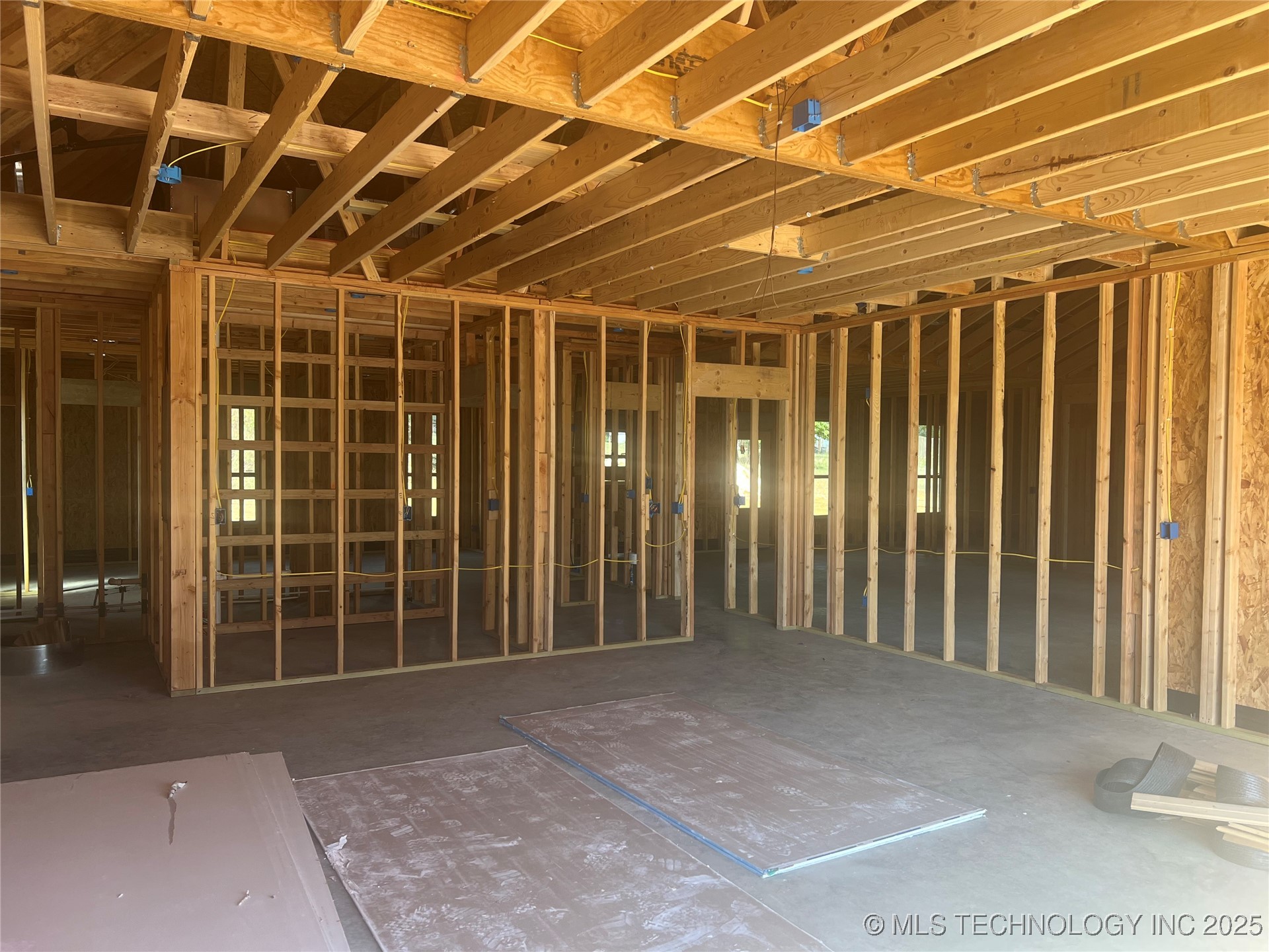 16605 W Sierra Property Photo 3