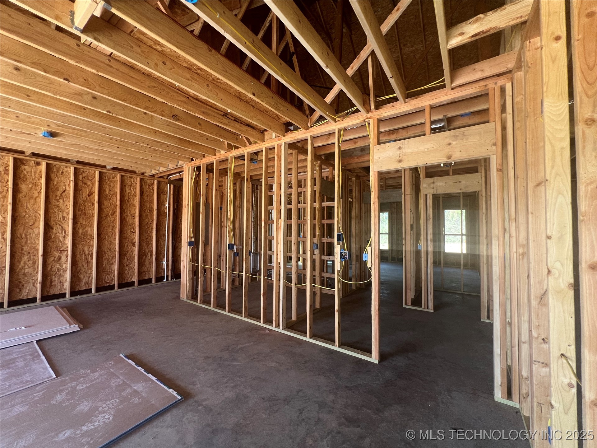 16605 W Sierra Property Photo 5