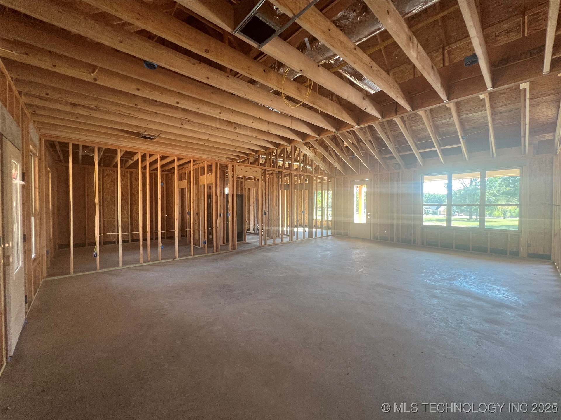 16605 W Sierra Property Photo 6