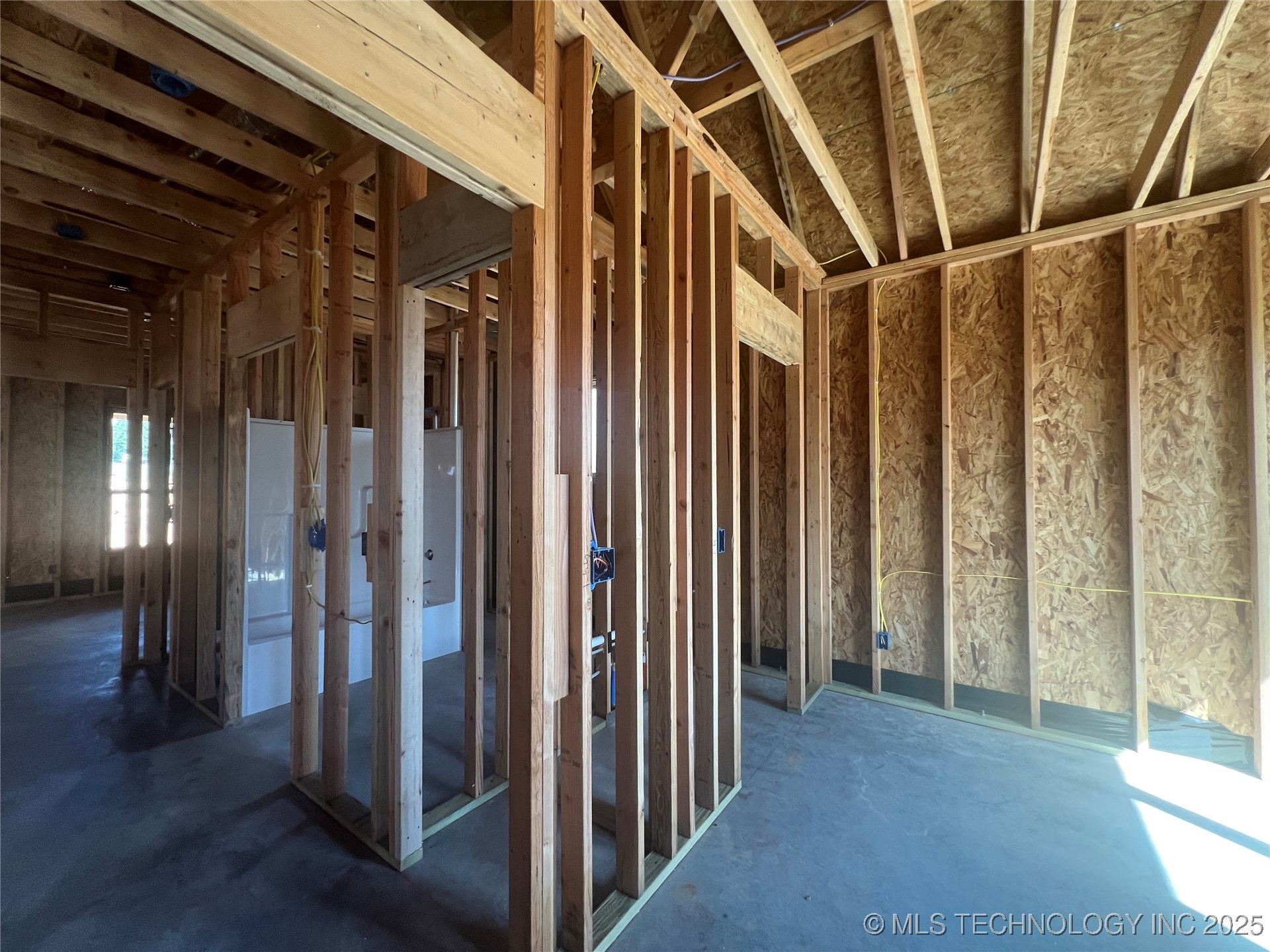 16605 W Sierra Property Photo 8