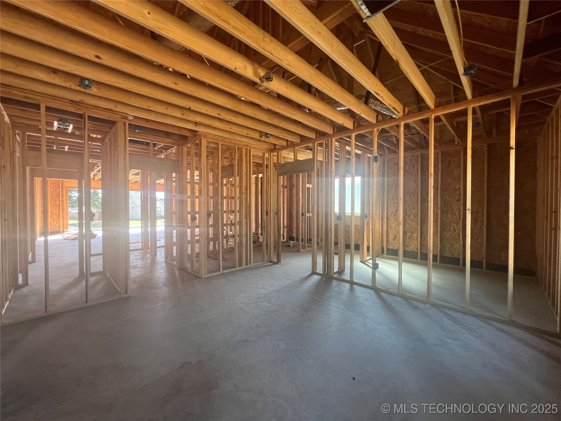 16605 W Sierra Property Photo 9