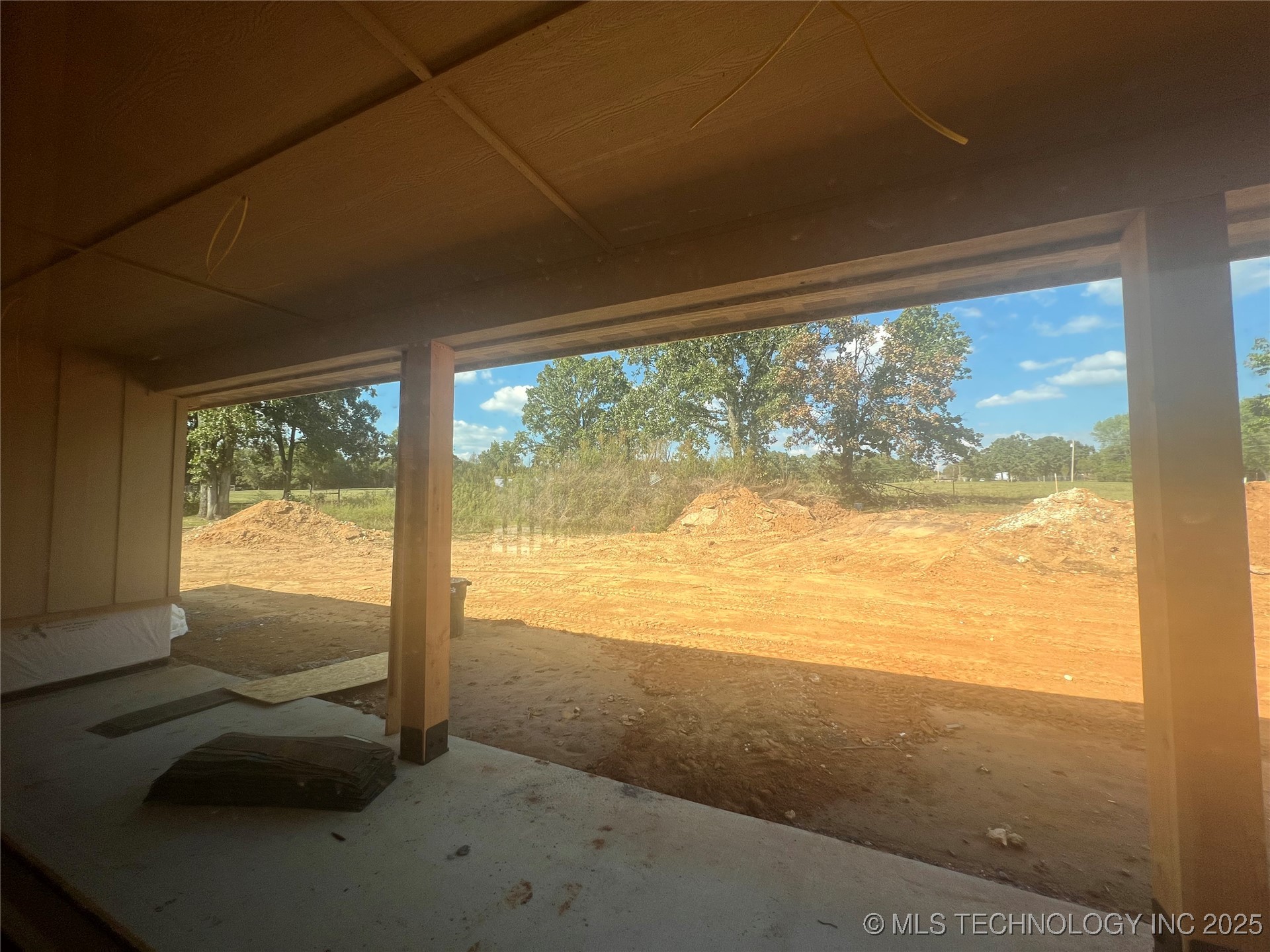 16605 W Sierra Property Photo 16