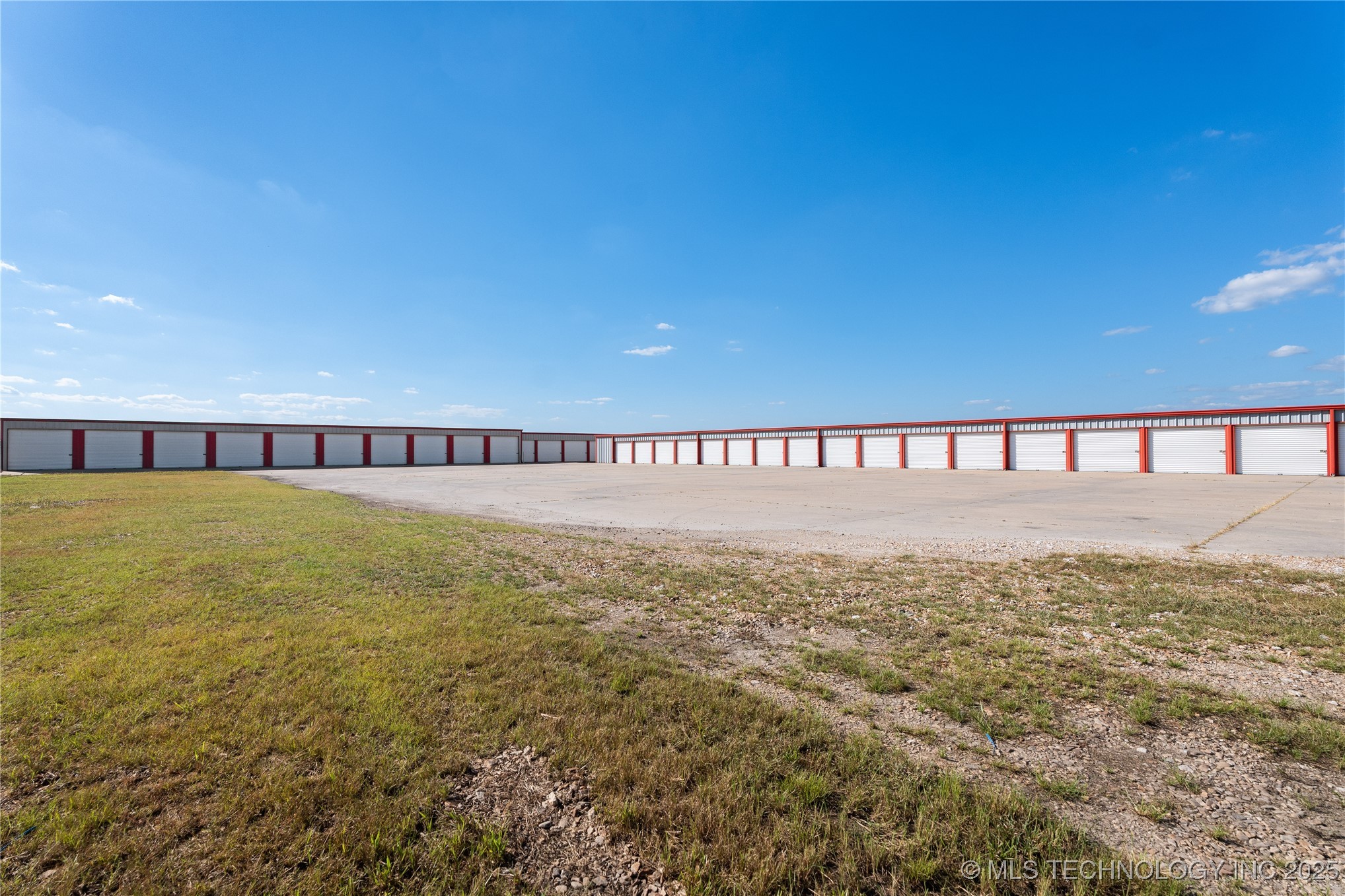 18753 S 100 Highway Property Photo 4