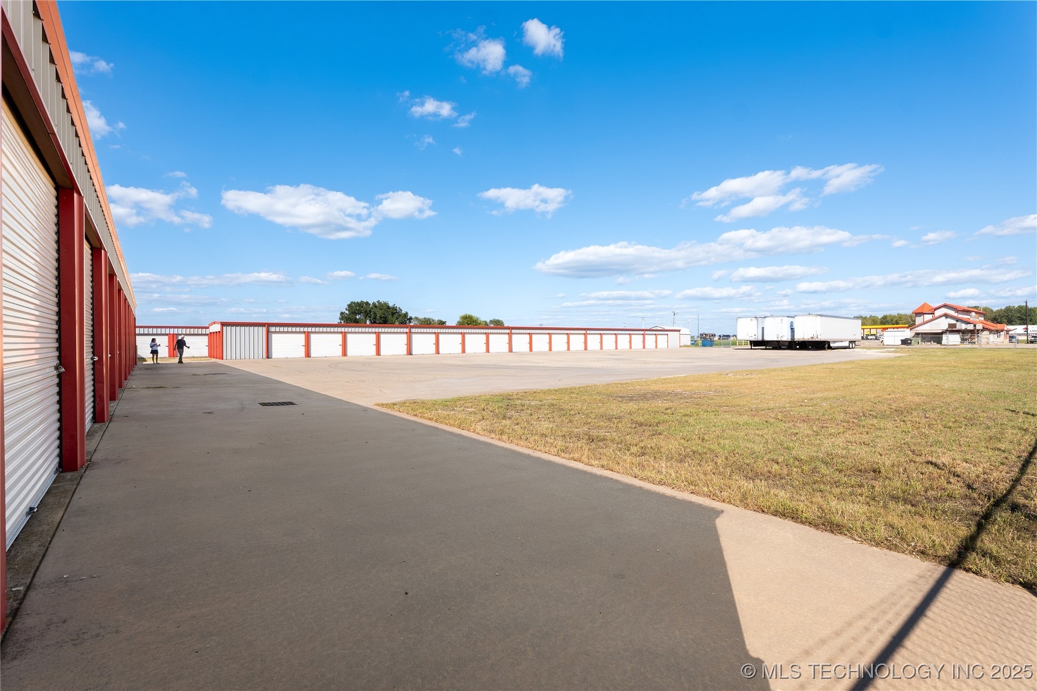 18753 S 100 Highway Property Photo 8