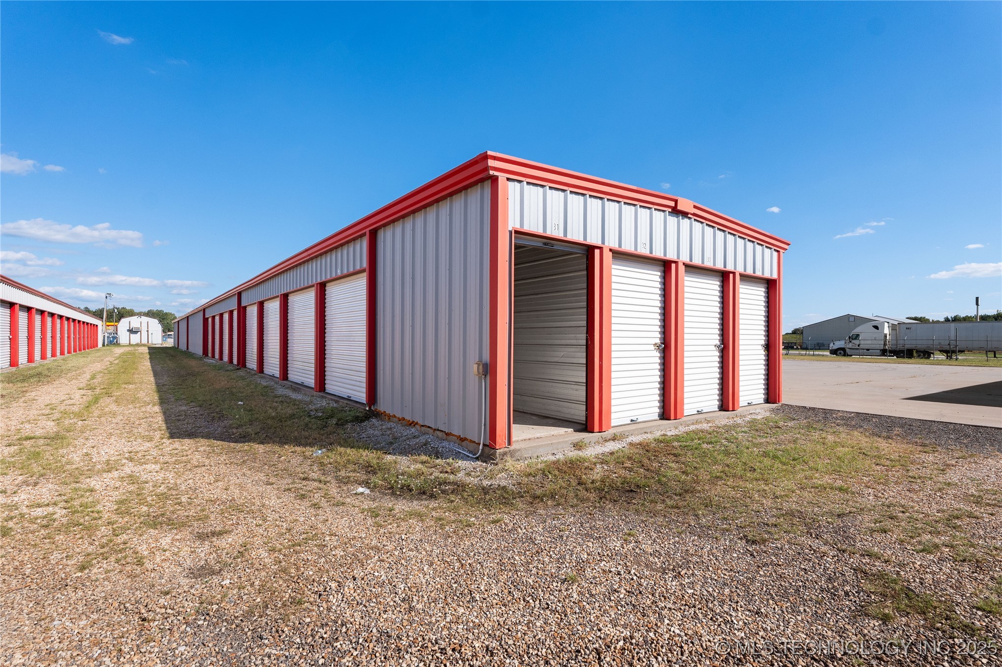 18753 S 100 Highway Property Photo 15