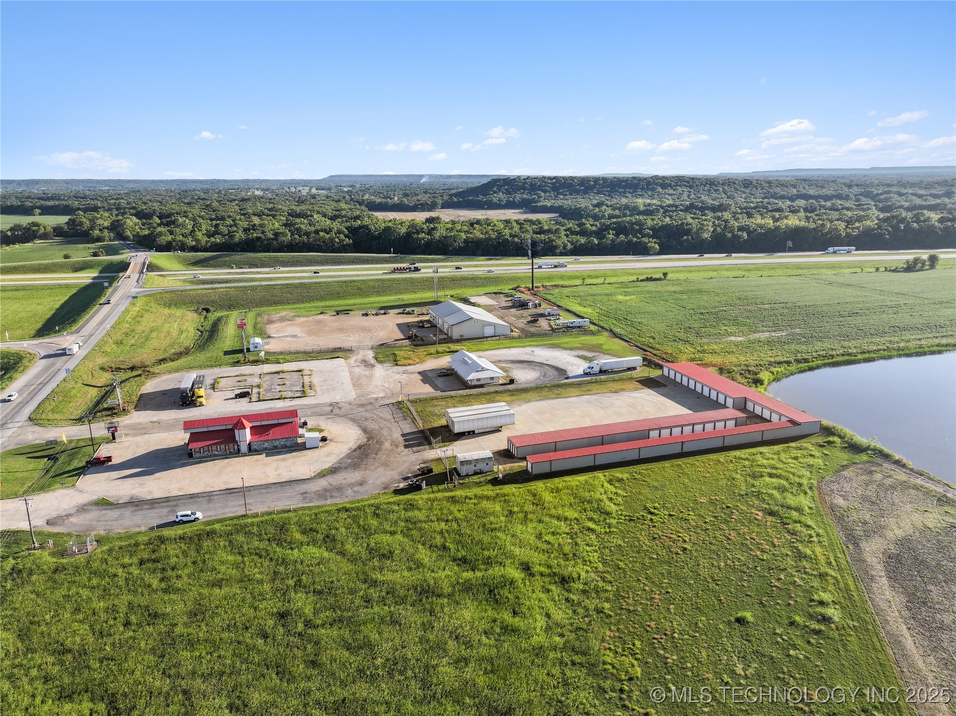 18753 S 100 Highway Property Photo 24