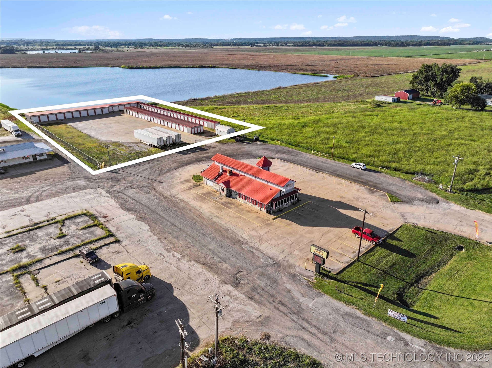 18753 S 100 Highway Property Photo 25