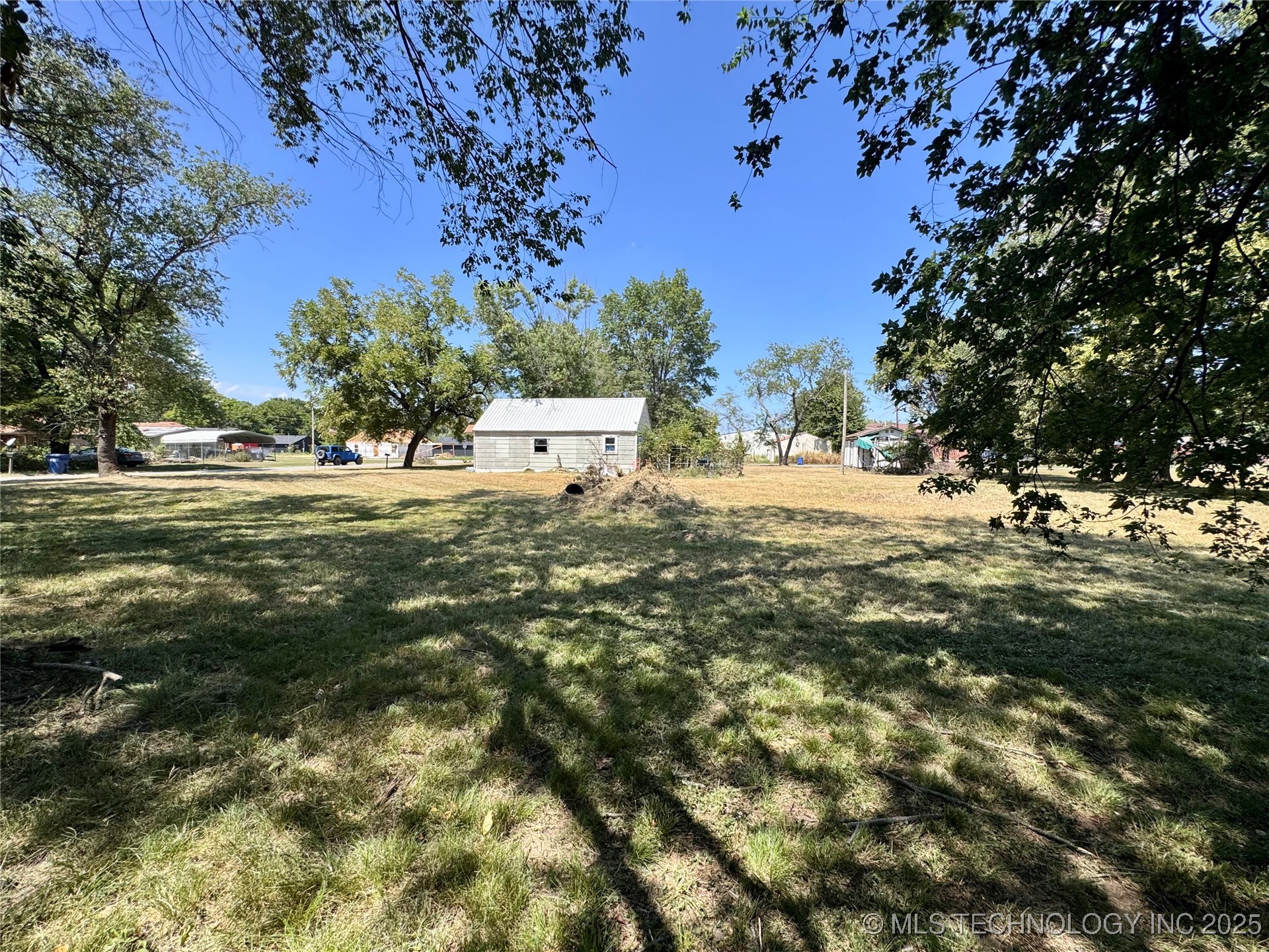 212 N Mayes Street Property Photo 8