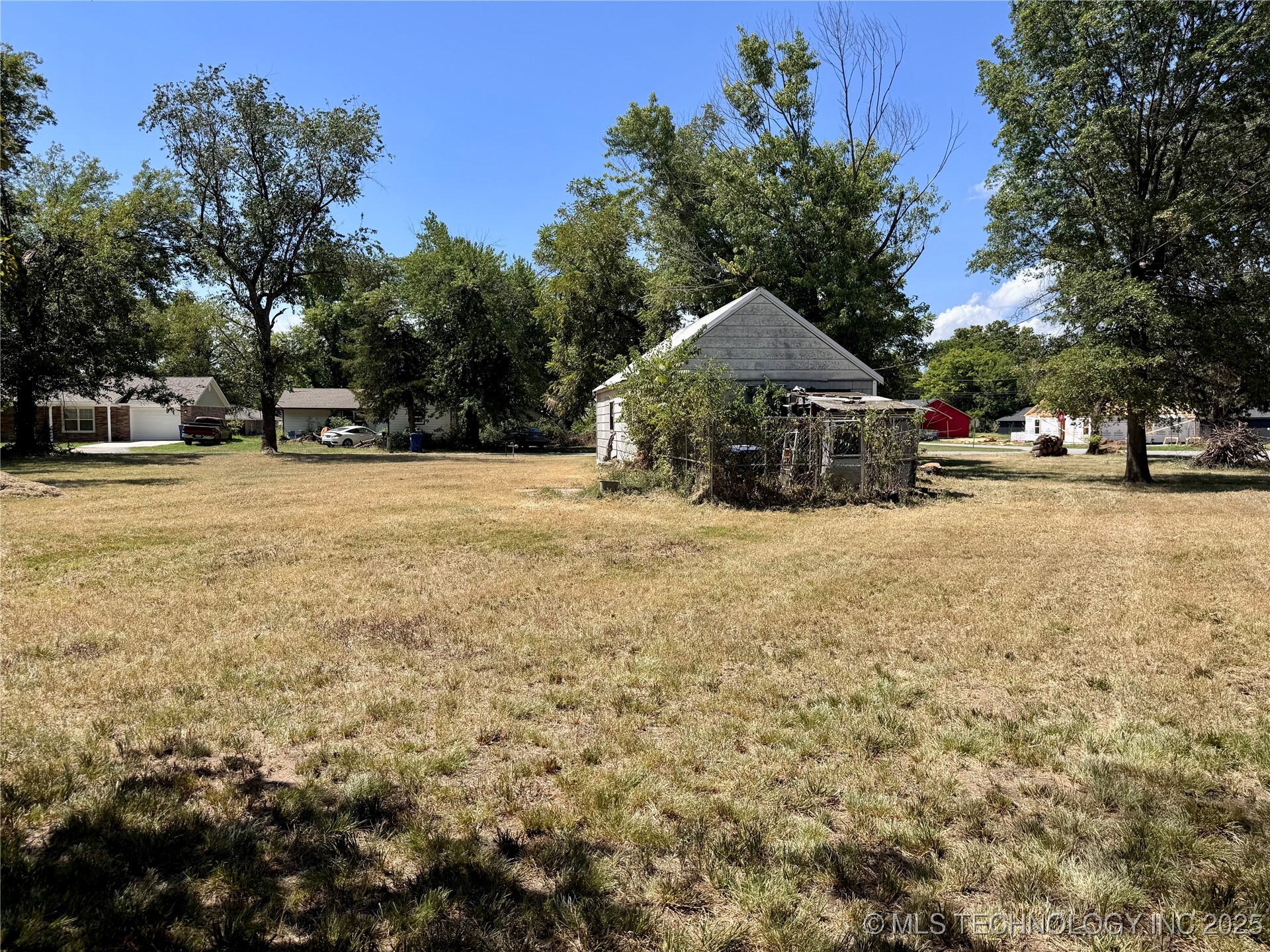 212 N Mayes Street Property Photo 9