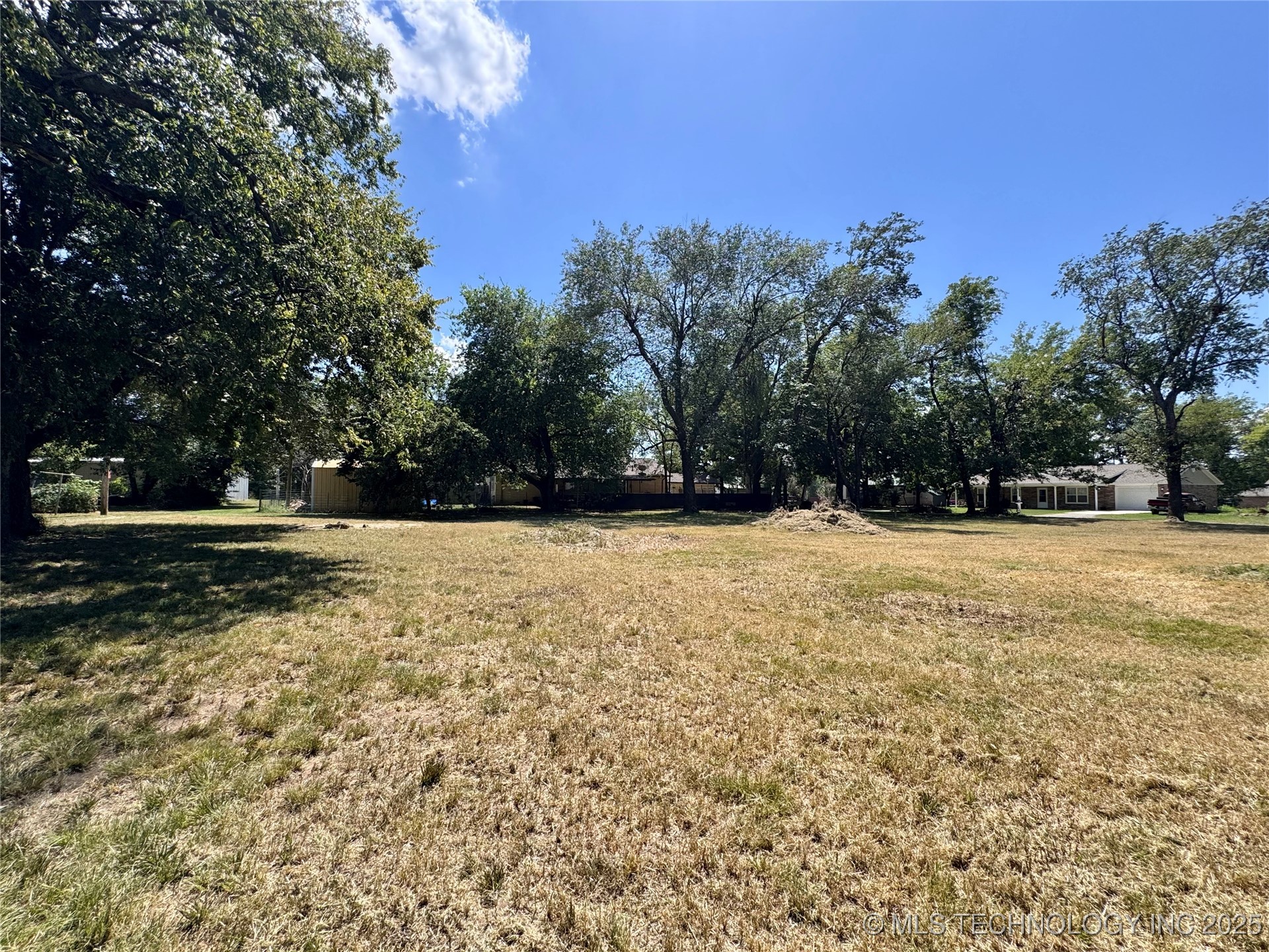 212 N Mayes Street Property Photo 16