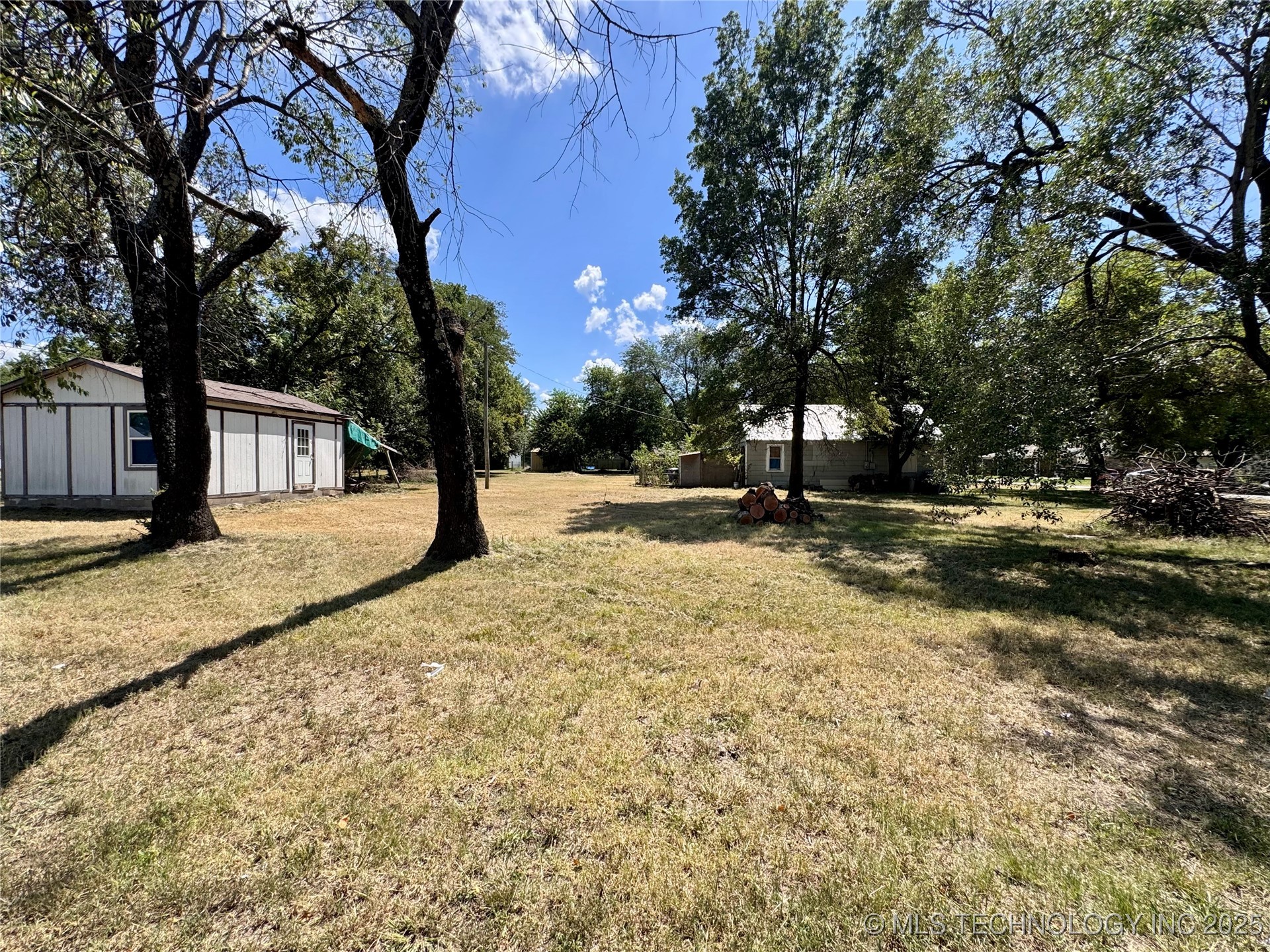 212 N Mayes Street Property Photo 23