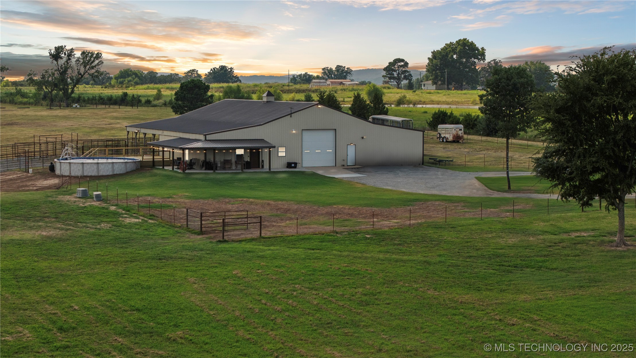 195 Cardell Way Property Photo 1