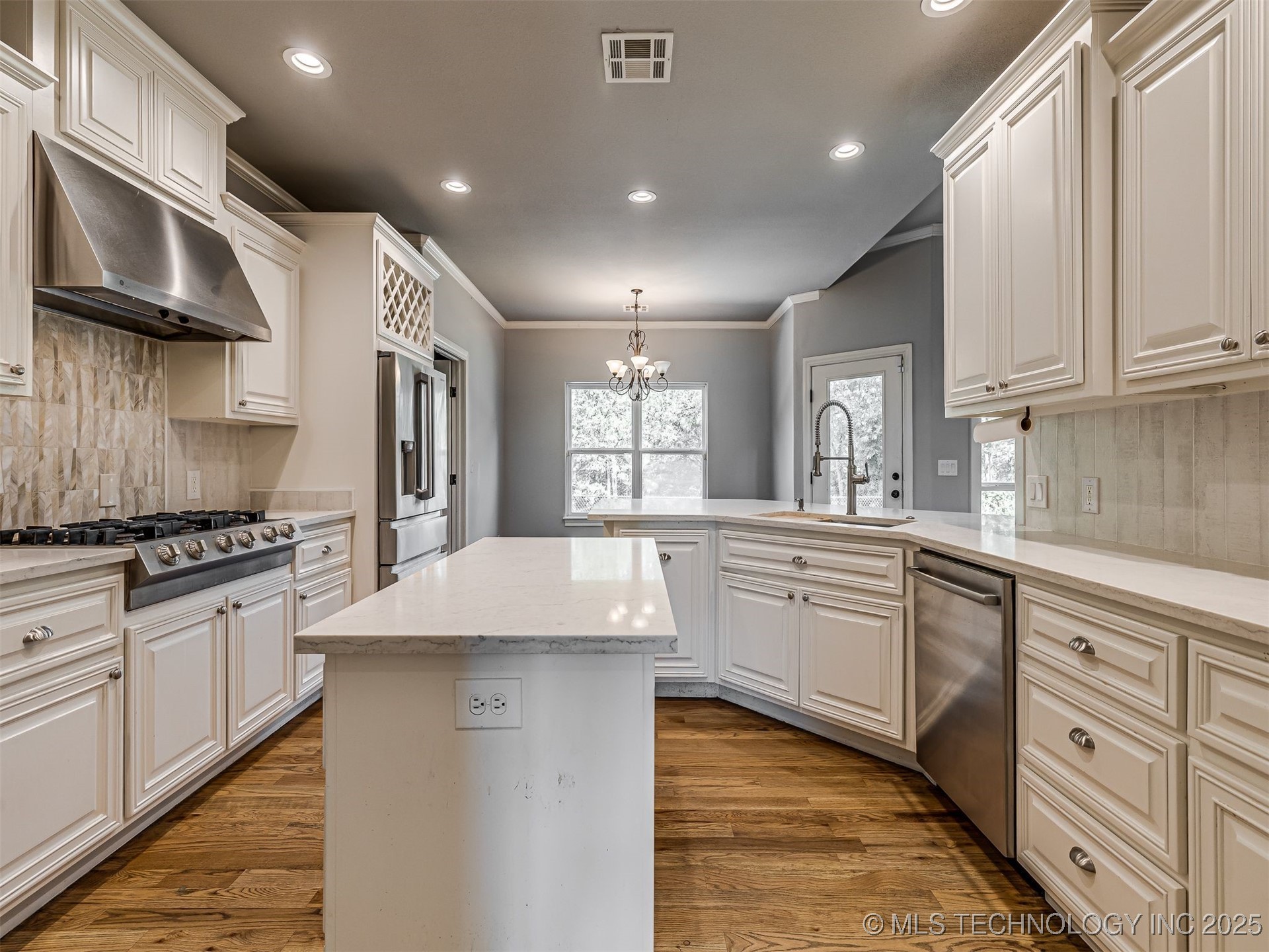 18509 E 100th Street N Property Photo 12