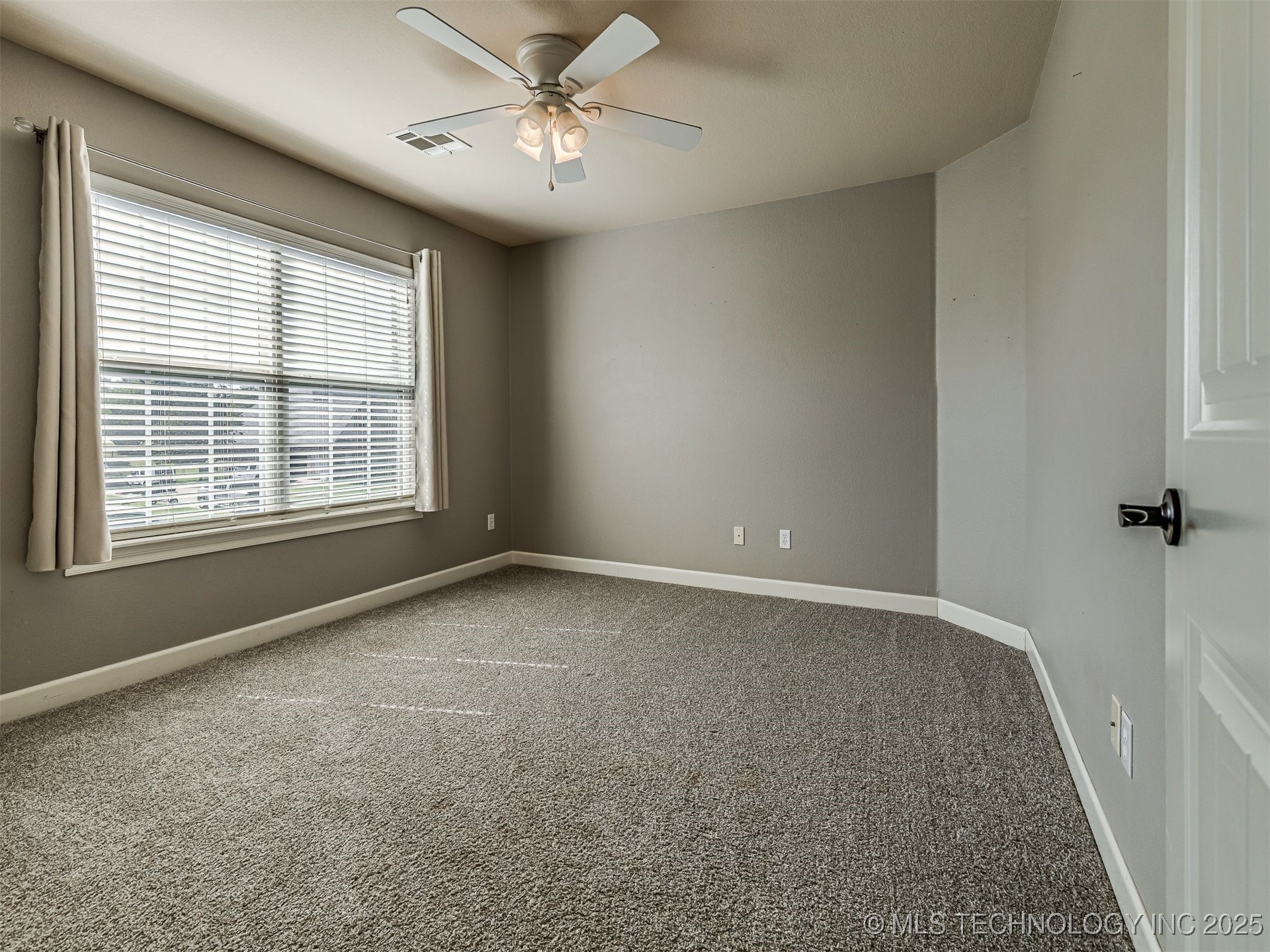 18509 E 100th Street N Property Photo 28