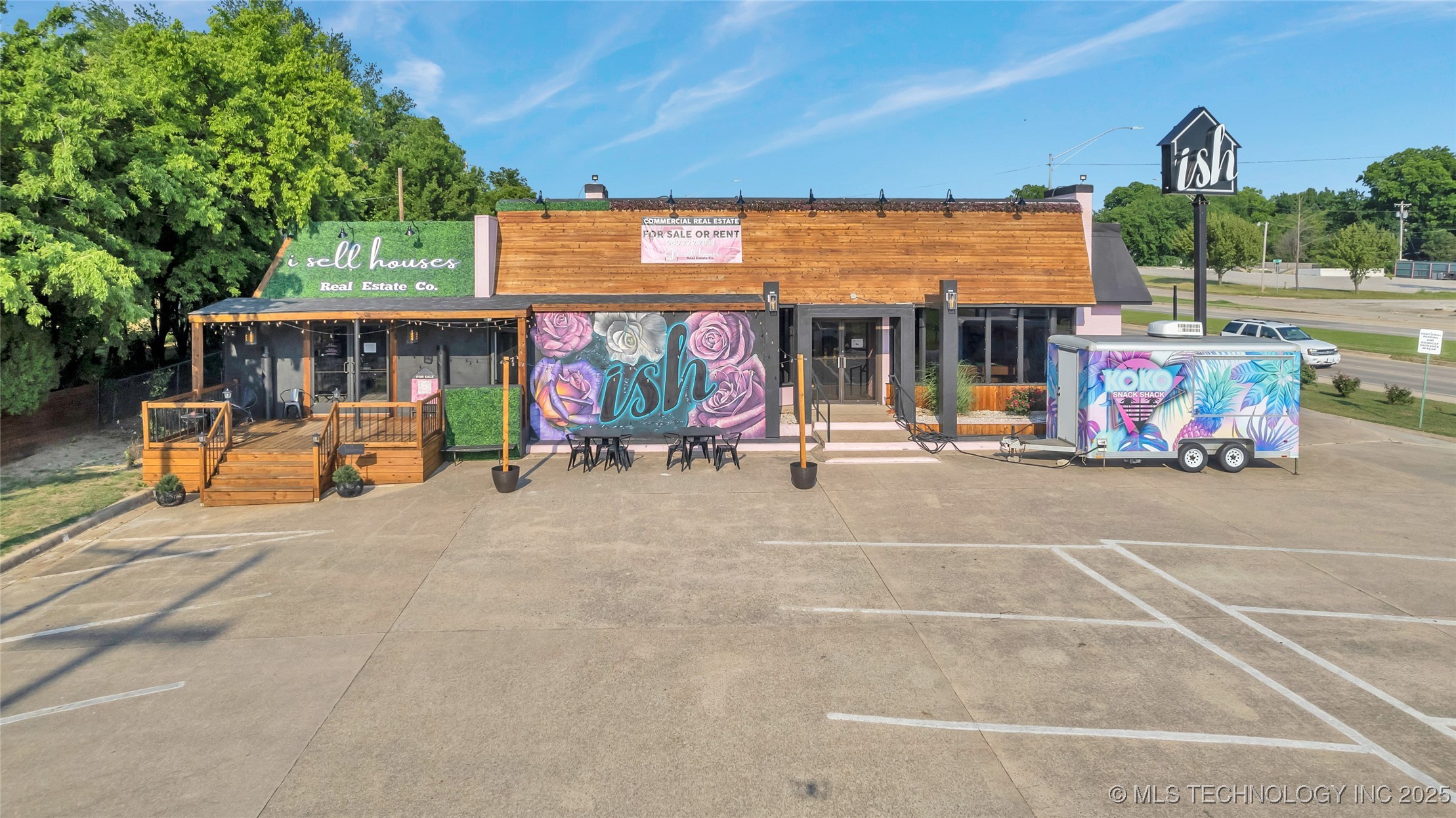 1717 W Broadway Property Photo 1