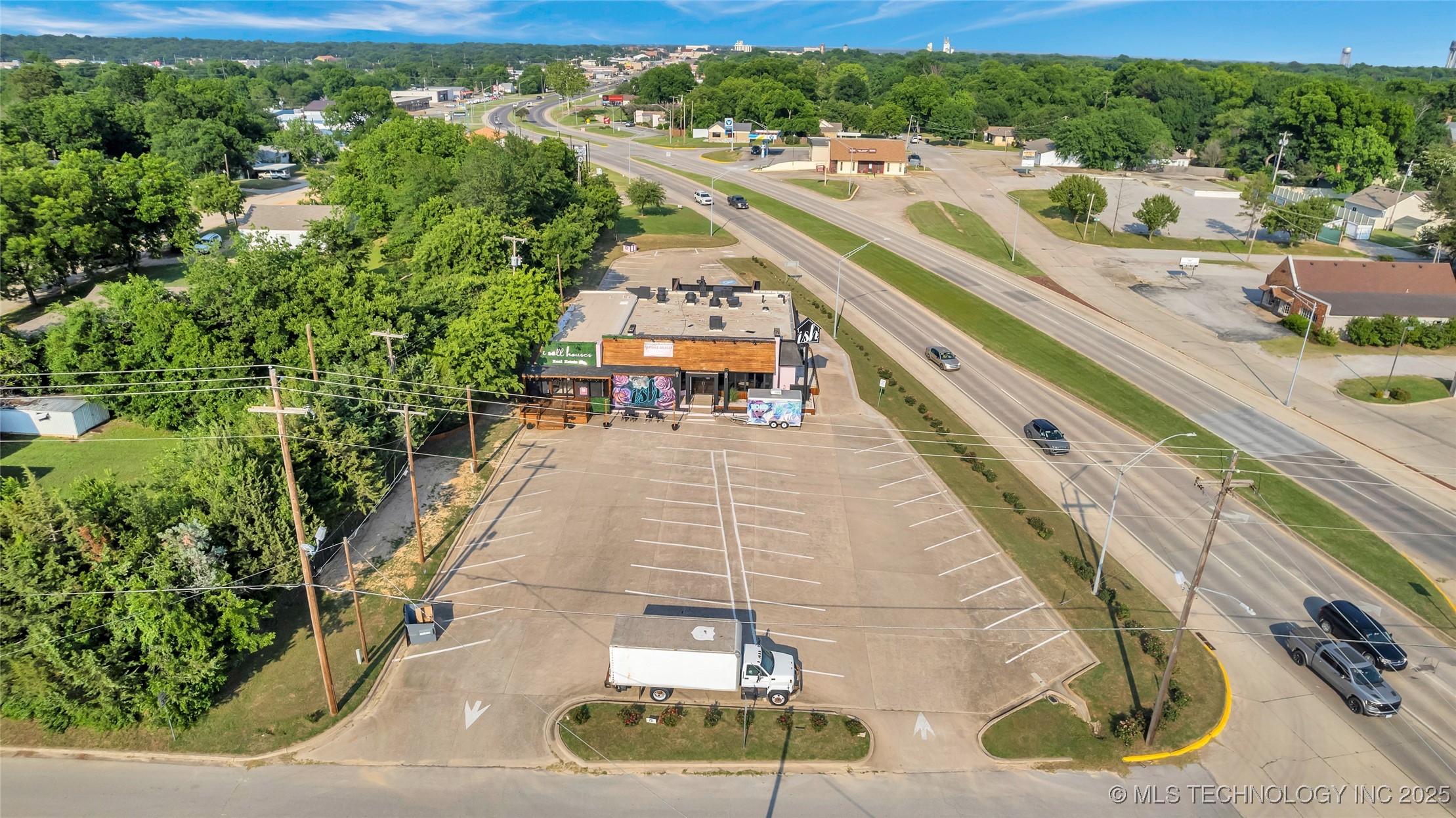 1717 W Broadway Property Photo 10